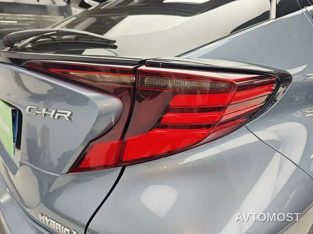 Toyota C-HR 2021 Dual Engine 2.0L E-CVT Luxury Edition — фото 4