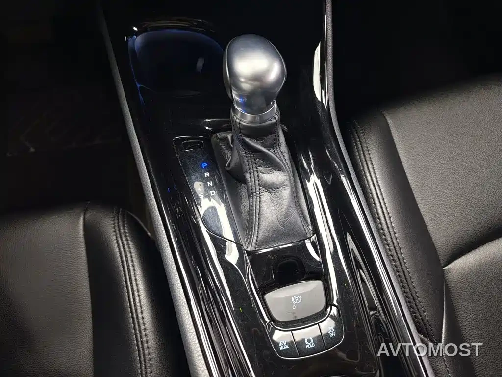 Toyota C-HR 2021 Dual Engine 2.0L E-CVT Luxury Edition — фото 9
