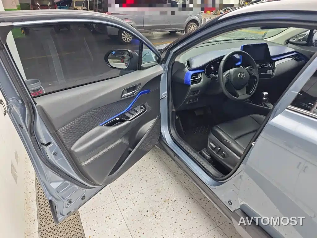 Toyota C-HR 2021 Dual Engine 2.0L E-CVT Luxury Edition — фото 10
