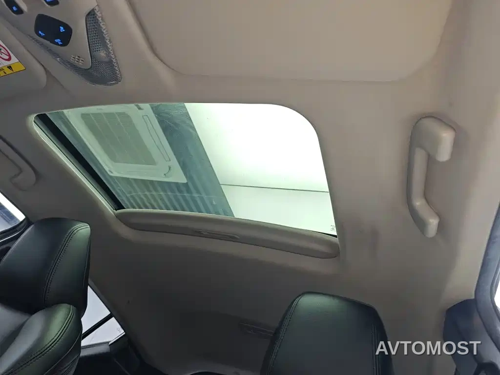Toyota C-HR 2021 Dual Engine 2.0L E-CVT Luxury Edition — фото 12
