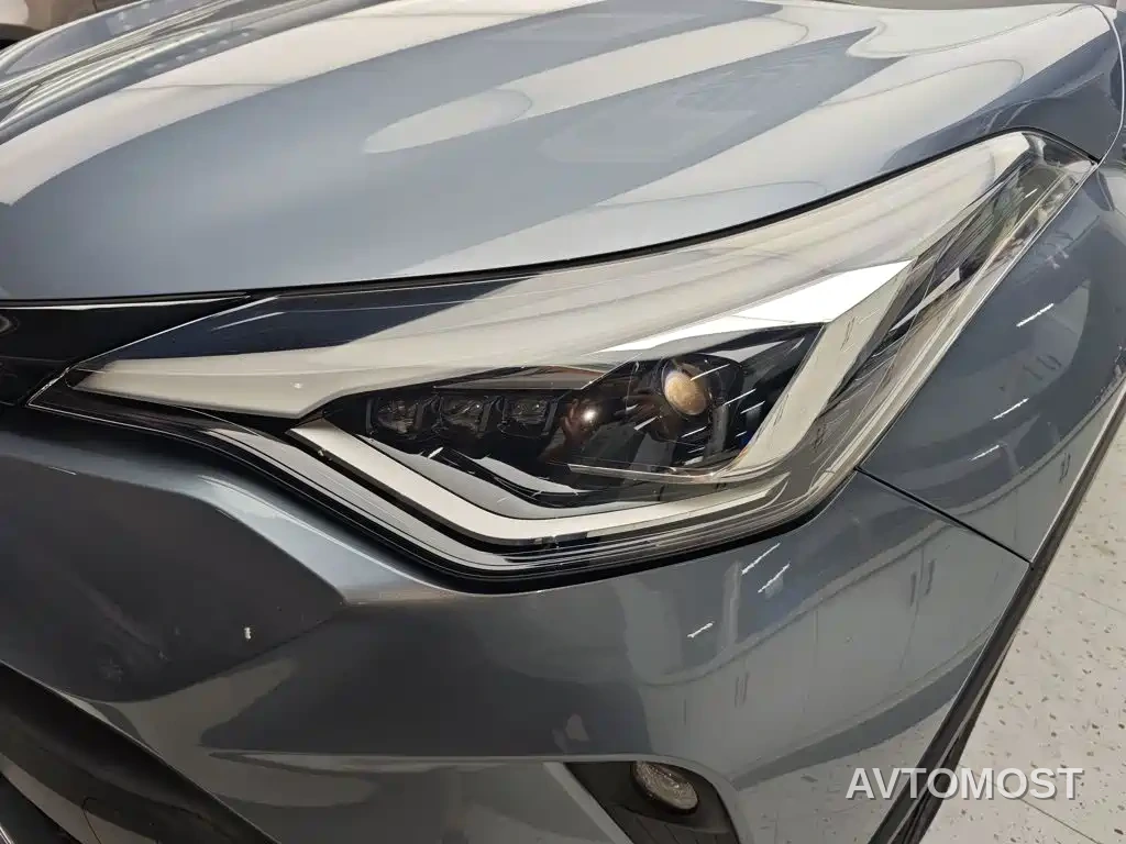Toyota C-HR 2021 Dual Engine 2.0L E-CVT Luxury Edition — фото 18