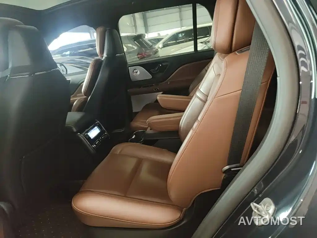 Lincoln Aviator 2022 3.0T V6 AWD Executive Edition — фото 14