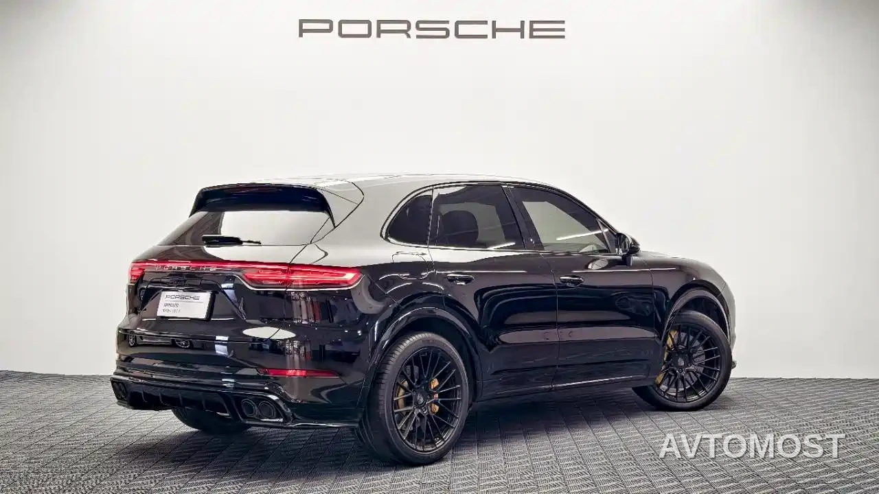 Porsche Cayenne — фото 7