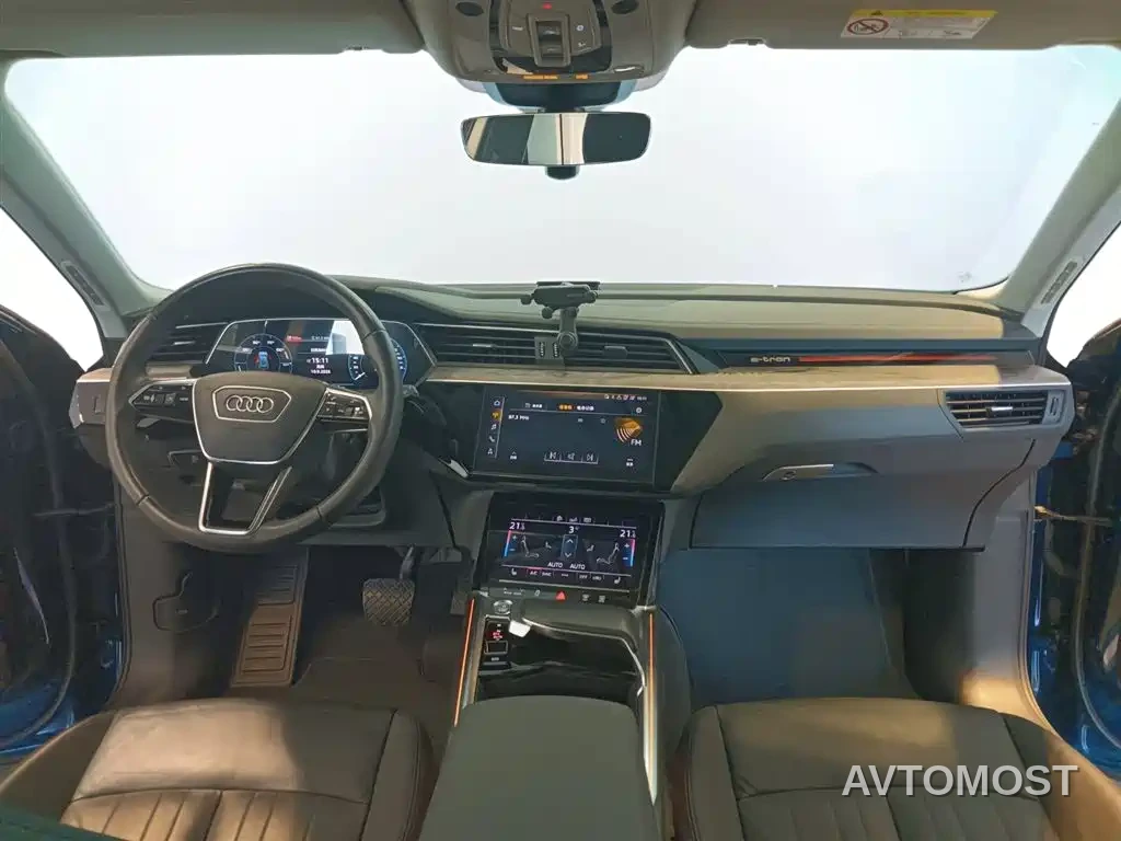 Audi e-tron (Import) 2019 55 quattro Fashion — фото 7