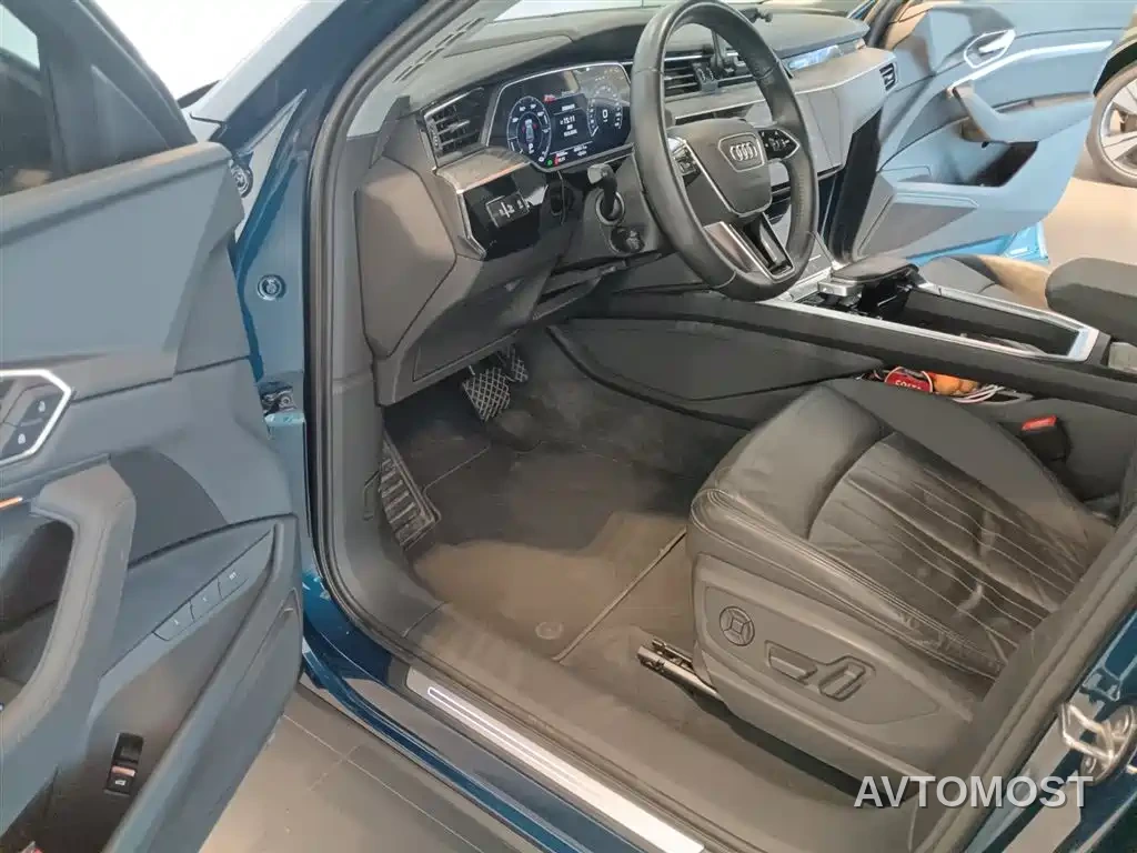 Audi e-tron (Import) 2019 55 quattro Fashion — фото 14