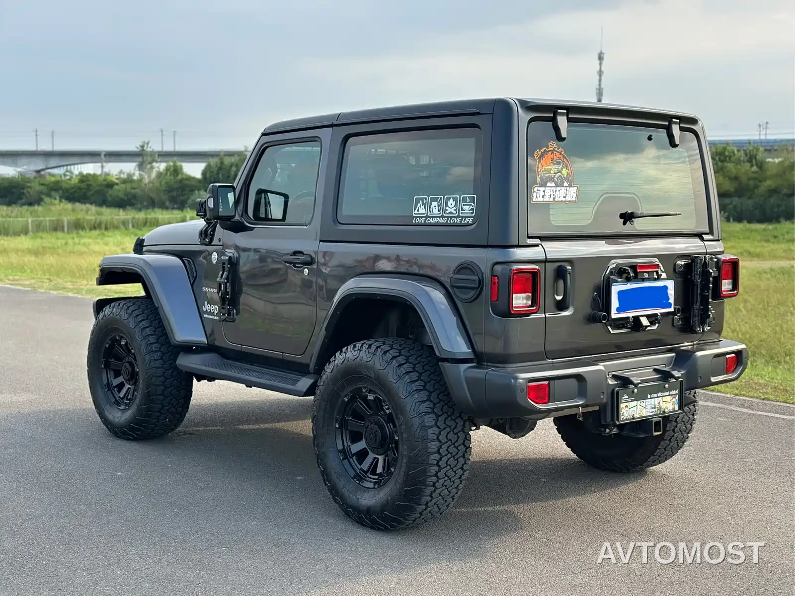 Jeep Wrangler 2021 2.0T Sahara Two-Door — фото 6
