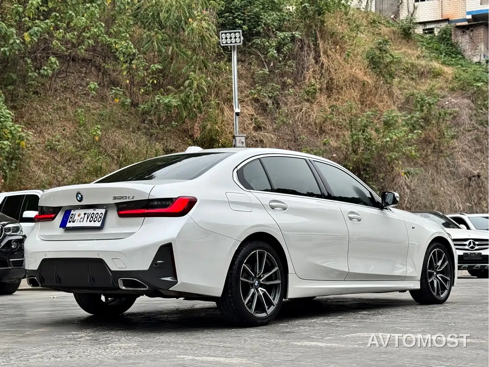 BMW 3 Series 2023 320Li M Sport Package — фото 17