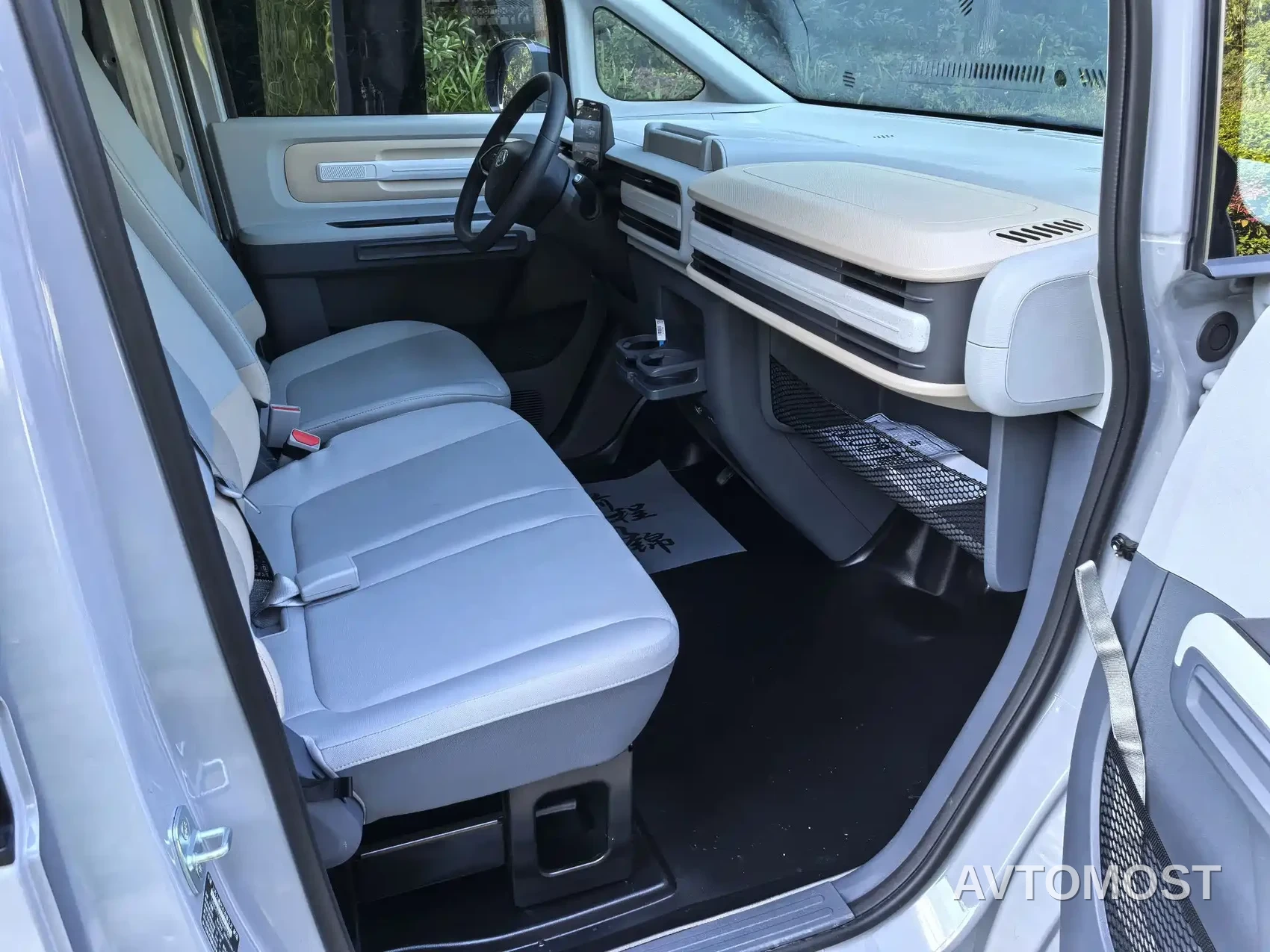 SAIC Maxus Dana V1L 2026 Low Roof Multi-function Version (62kWh) — фото 8