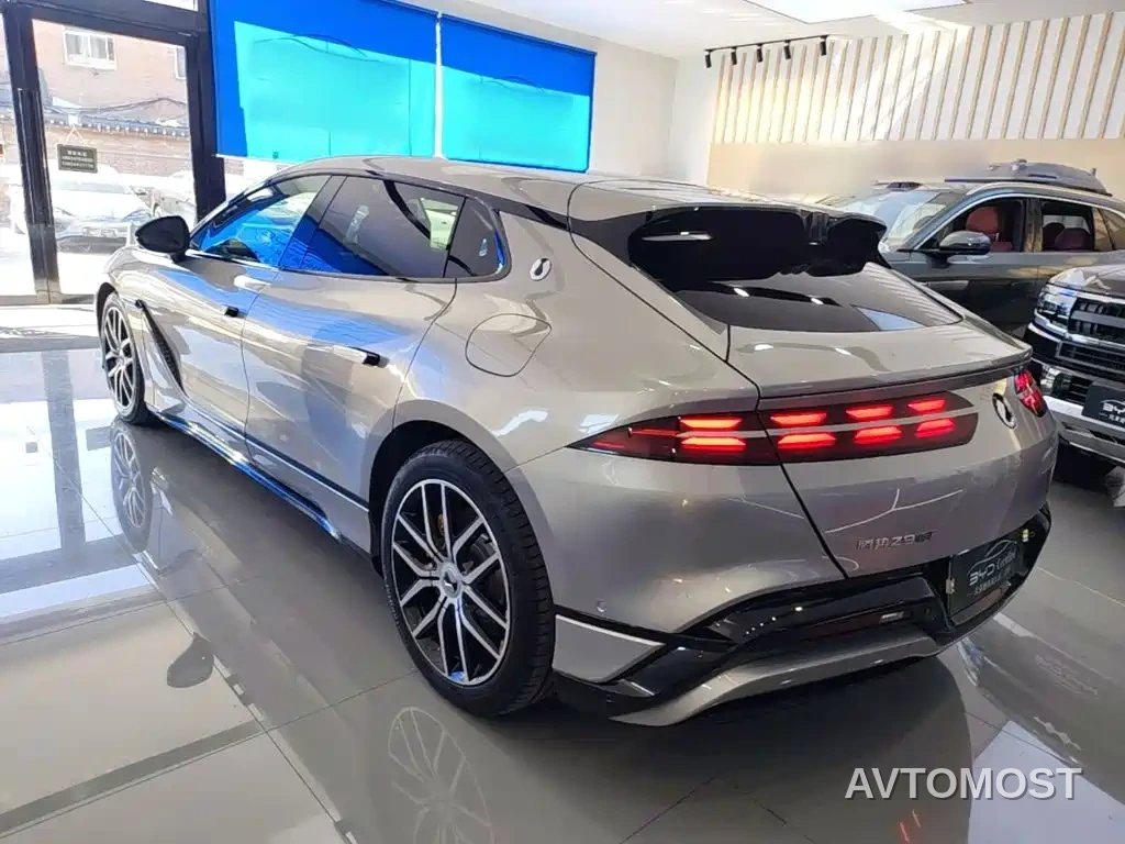 Denza Z9GT 2024 Model 1100 AWD Max Edition — фото 4