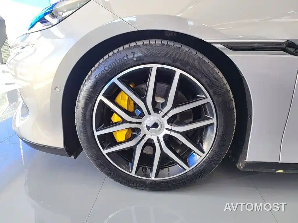 Denza Z9GT 2024 Model 1100 AWD Max Edition — фото 22