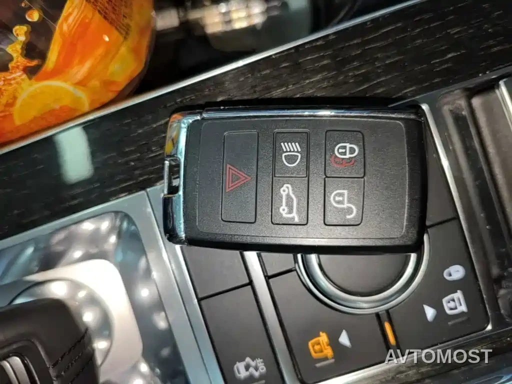 Land Rover Range Rover Sport 2021 3.0 L6 Gloss Black Edition — фото 8