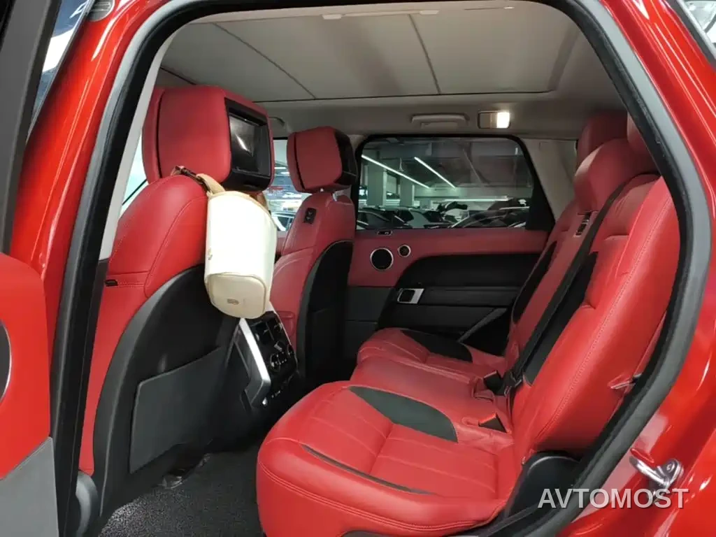 Land Rover Range Rover Sport 2021 3.0 L6 Gloss Black Edition — фото 16