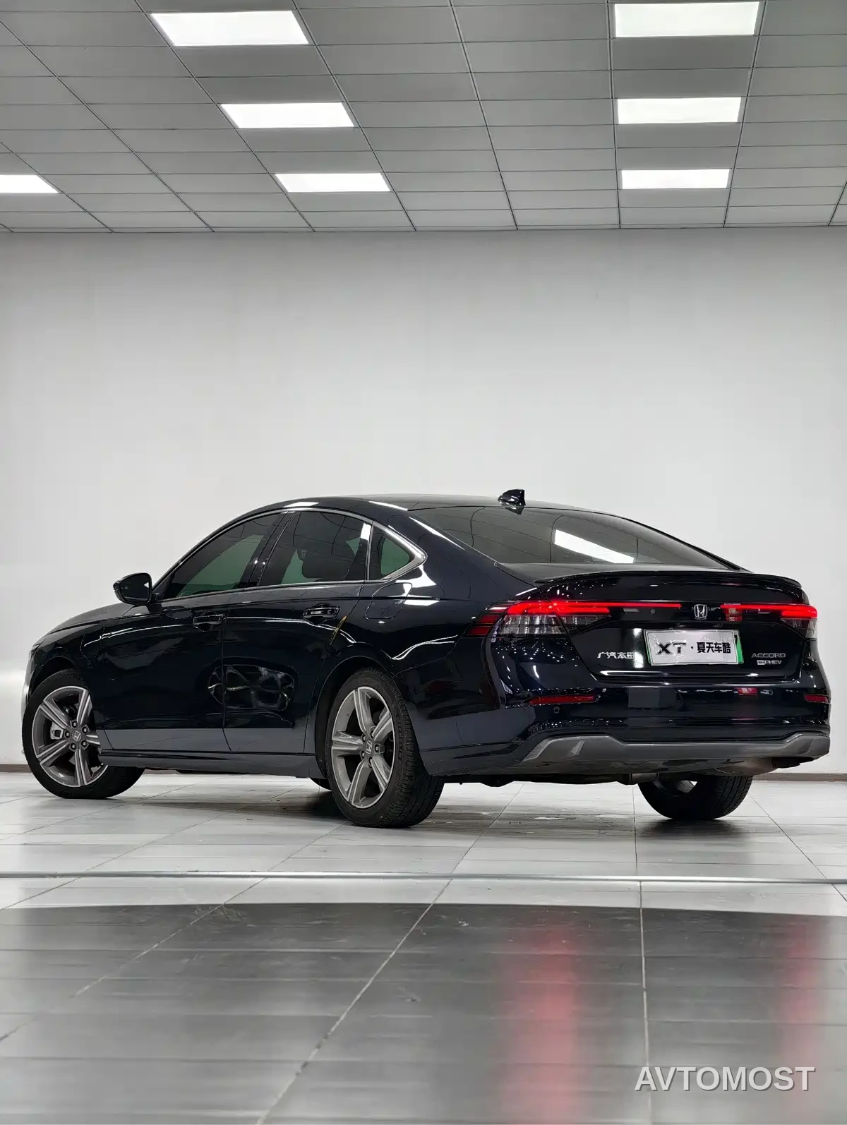 Honda Accord New Energy 2023 2.0L e:PHEV Premium Edition — фото 2