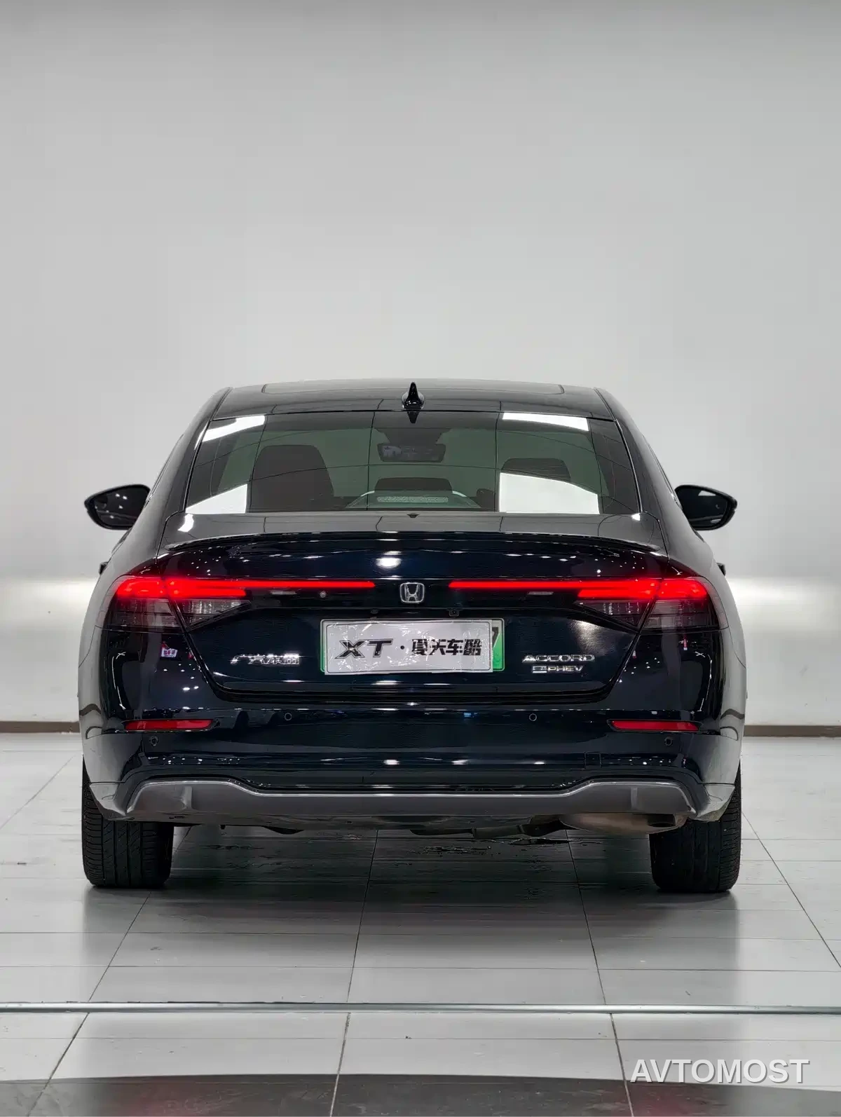 Honda Accord New Energy 2023 2.0L e:PHEV Premium Edition — фото 3