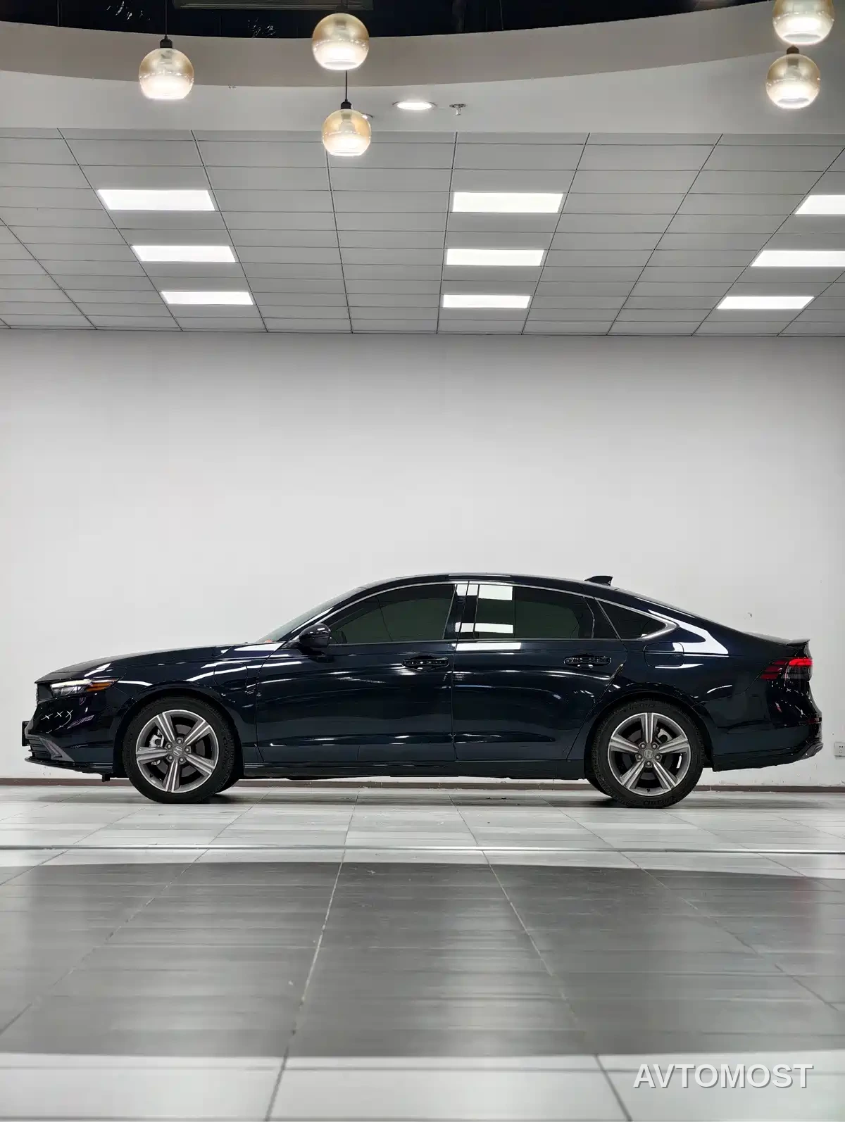 Honda Accord New Energy 2023 2.0L e:PHEV Premium Edition — фото 4