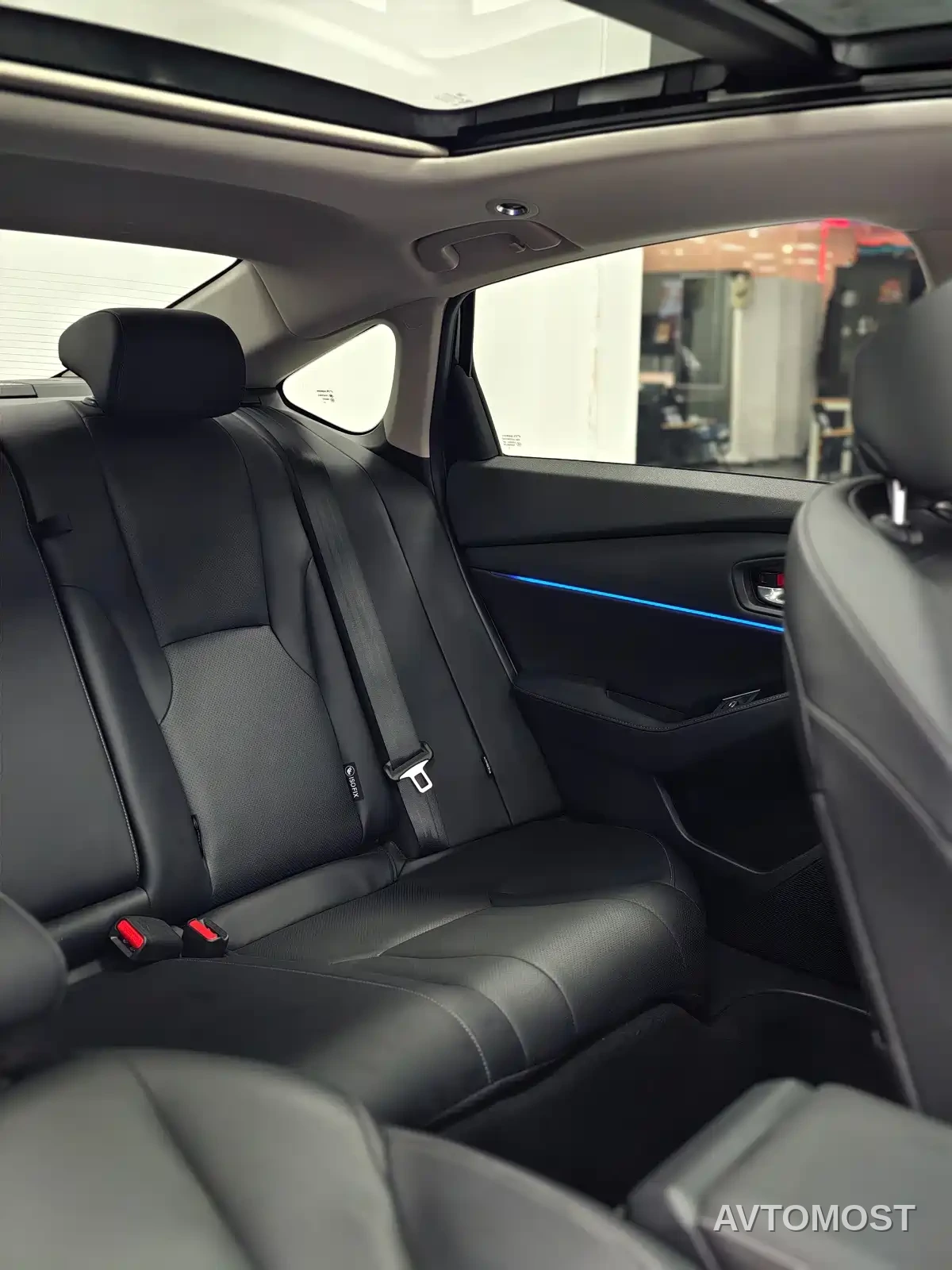Honda Accord New Energy 2023 2.0L e:PHEV Premium Edition — фото 6