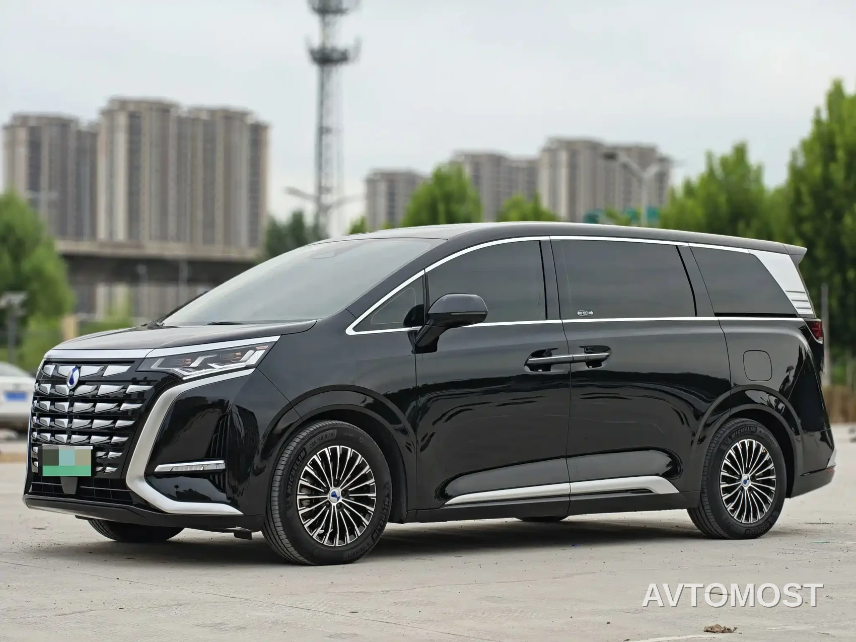 Denza D9 2022 DM-i 970 All-Wheel Drive Honor Edition — фото 1