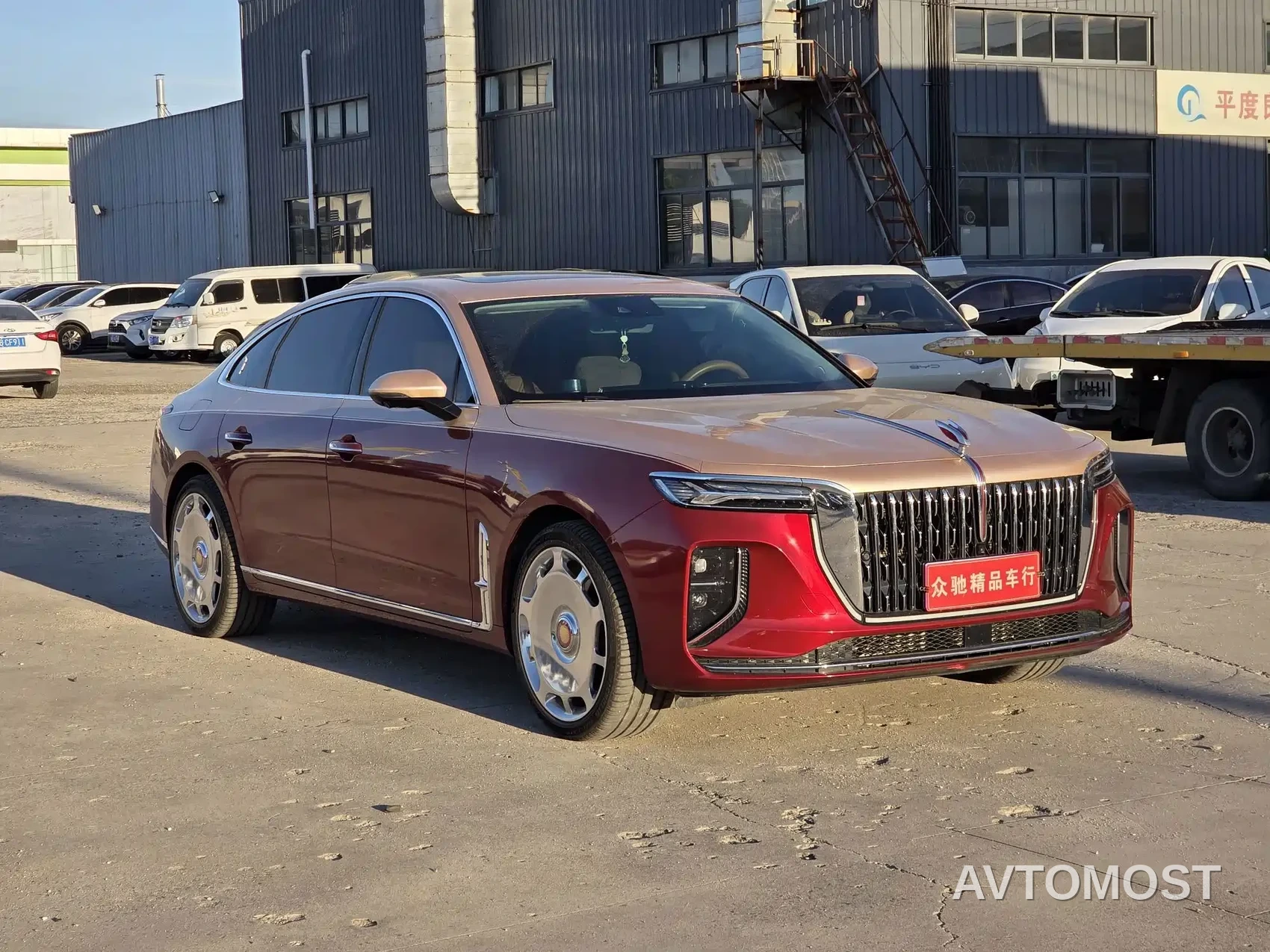 Hongqi H9 2025 2.0T 2WD Qixiang Luxury Business Edition 5-seater — фото 3