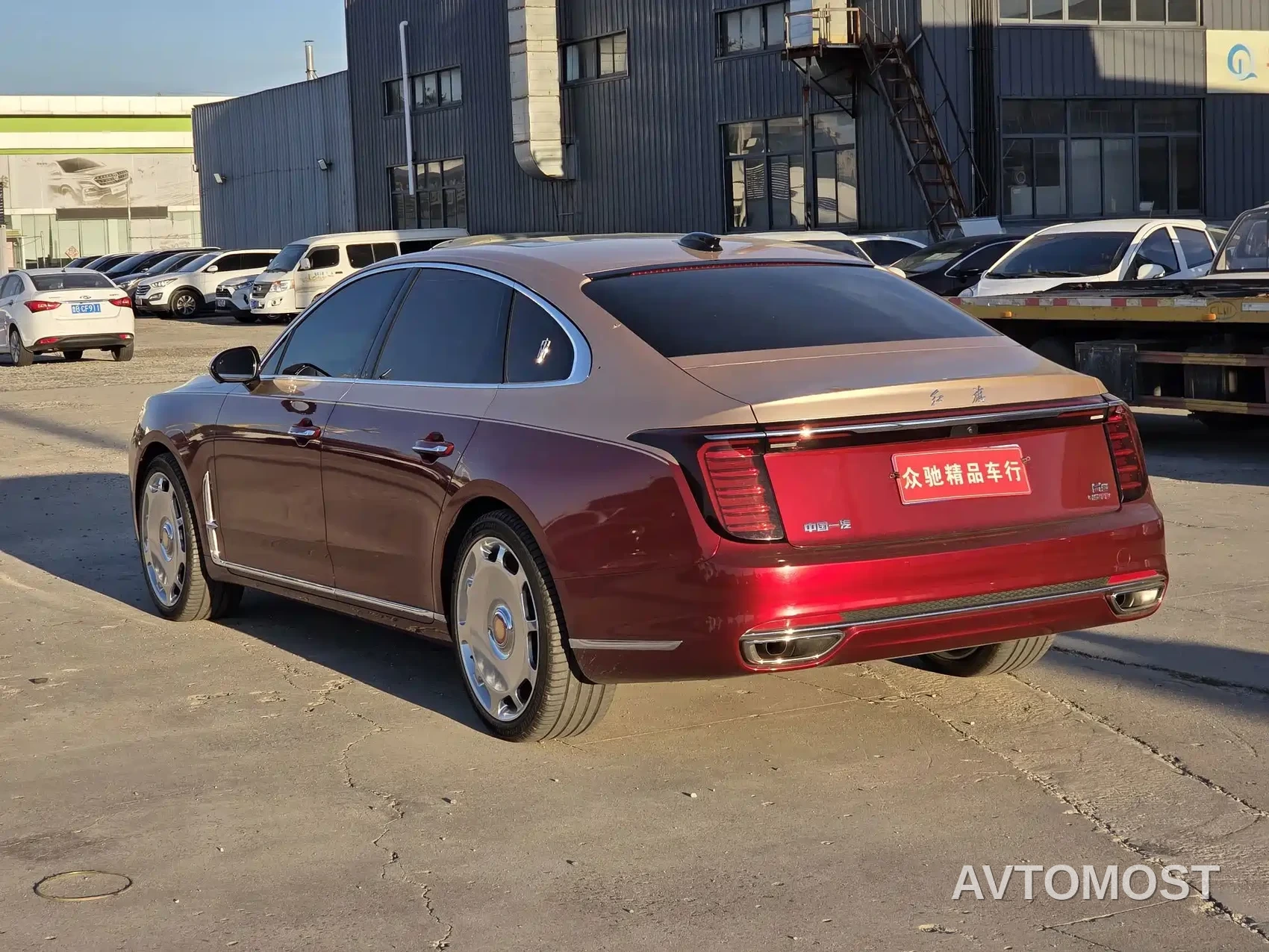 Hongqi H9 2025 2.0T 2WD Qixiang Luxury Business Edition 5-seater — фото 9