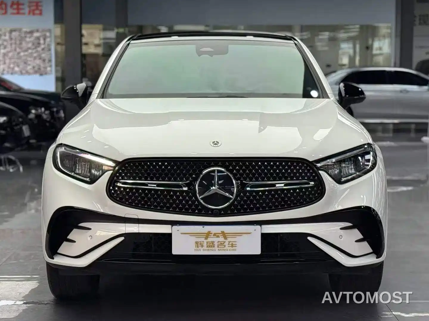 Mercedes-Benz GLC Coupe 2024 GLC 260 4MATIC Coupe SUV — фото 2