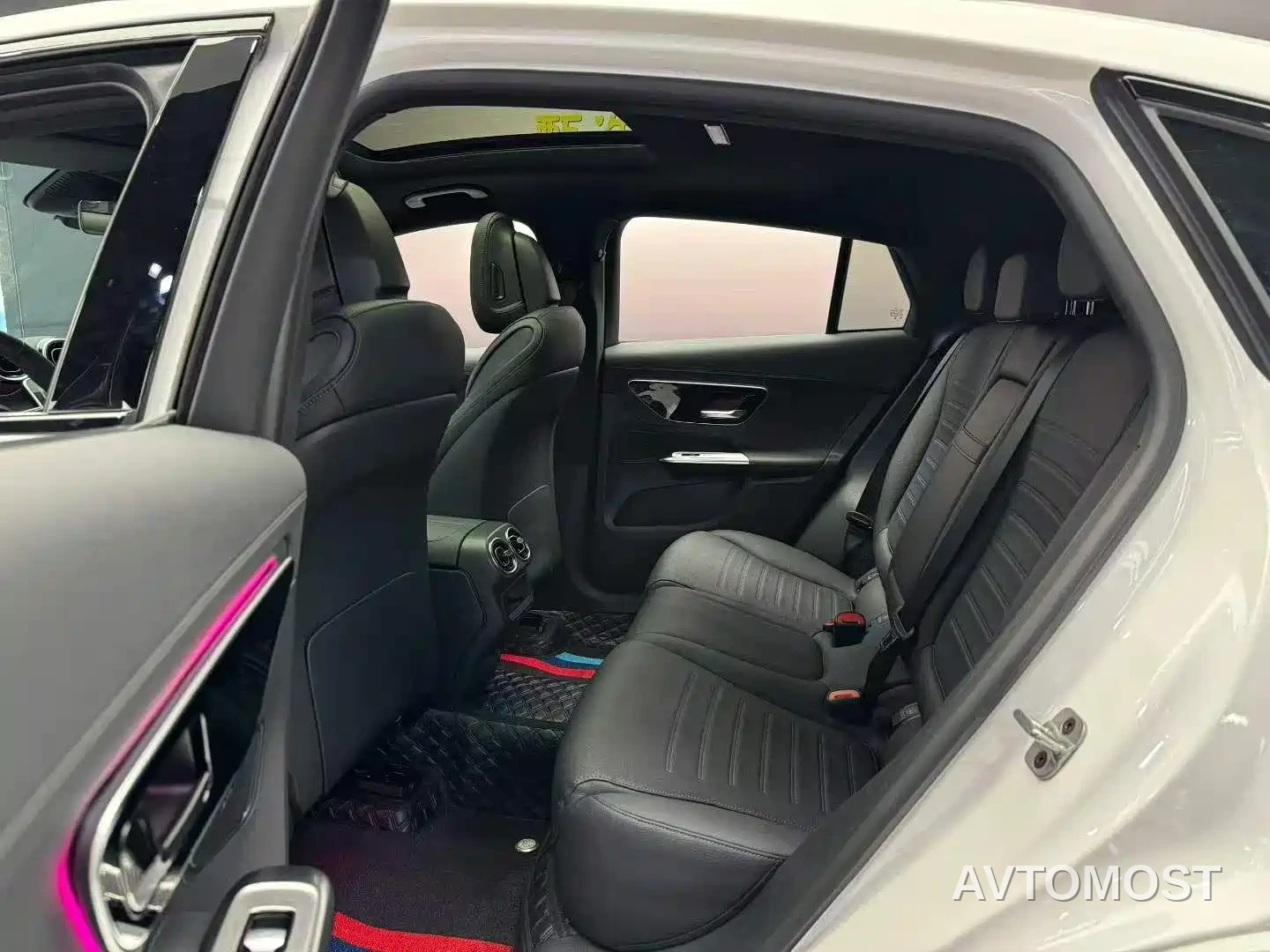 Mercedes-Benz GLC Coupe 2024 GLC 260 4MATIC Coupe SUV — фото 5