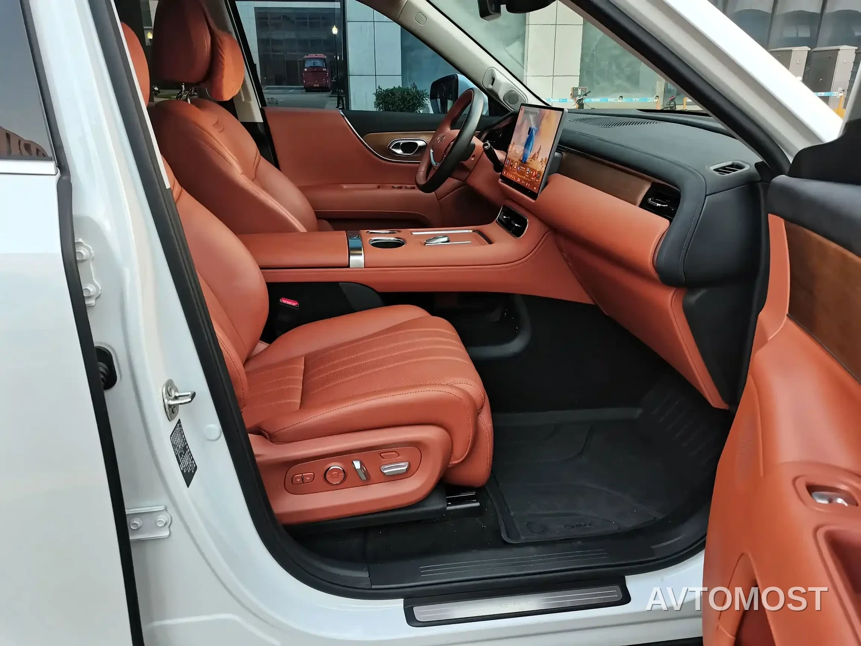 GAC Trumpchi Vision S9 2025 1.5T Hybrid Premium — фото 17