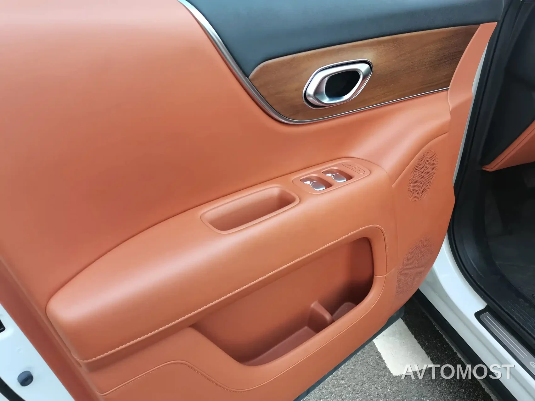 GAC Trumpchi Vision S9 2025 1.5T Hybrid Premium — фото 33