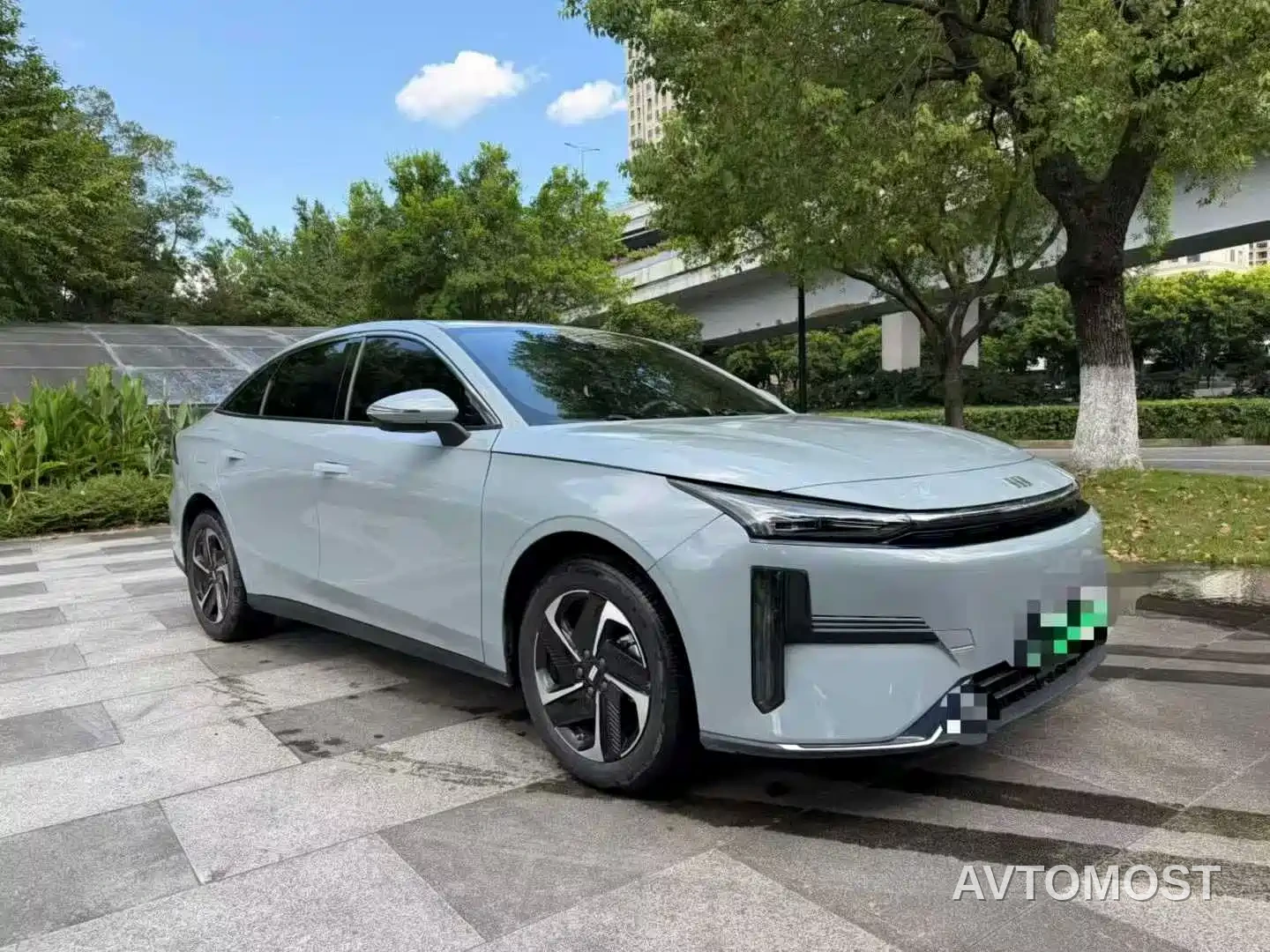Geely Galaxy L6 2024 125km PLUS Soaring Dragon Edition — фото 3