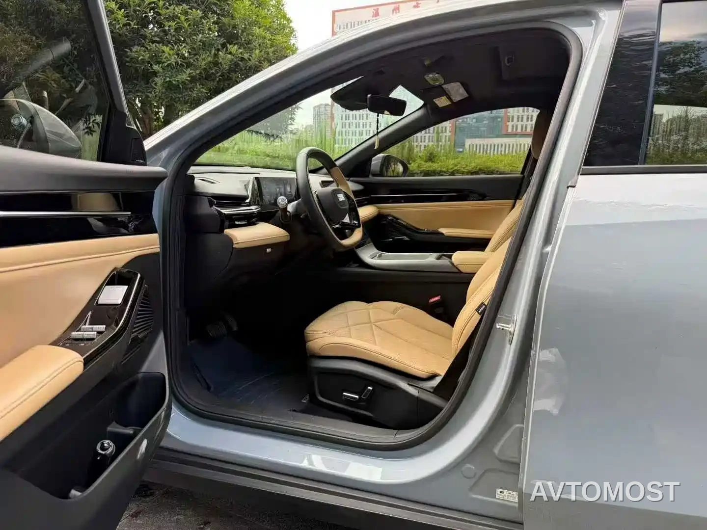 Geely Galaxy L6 2024 125km PLUS Soaring Dragon Edition — фото 4