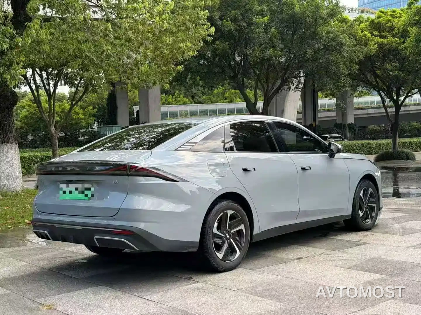 Geely Galaxy L6 2024 125km PLUS Soaring Dragon Edition — фото 7