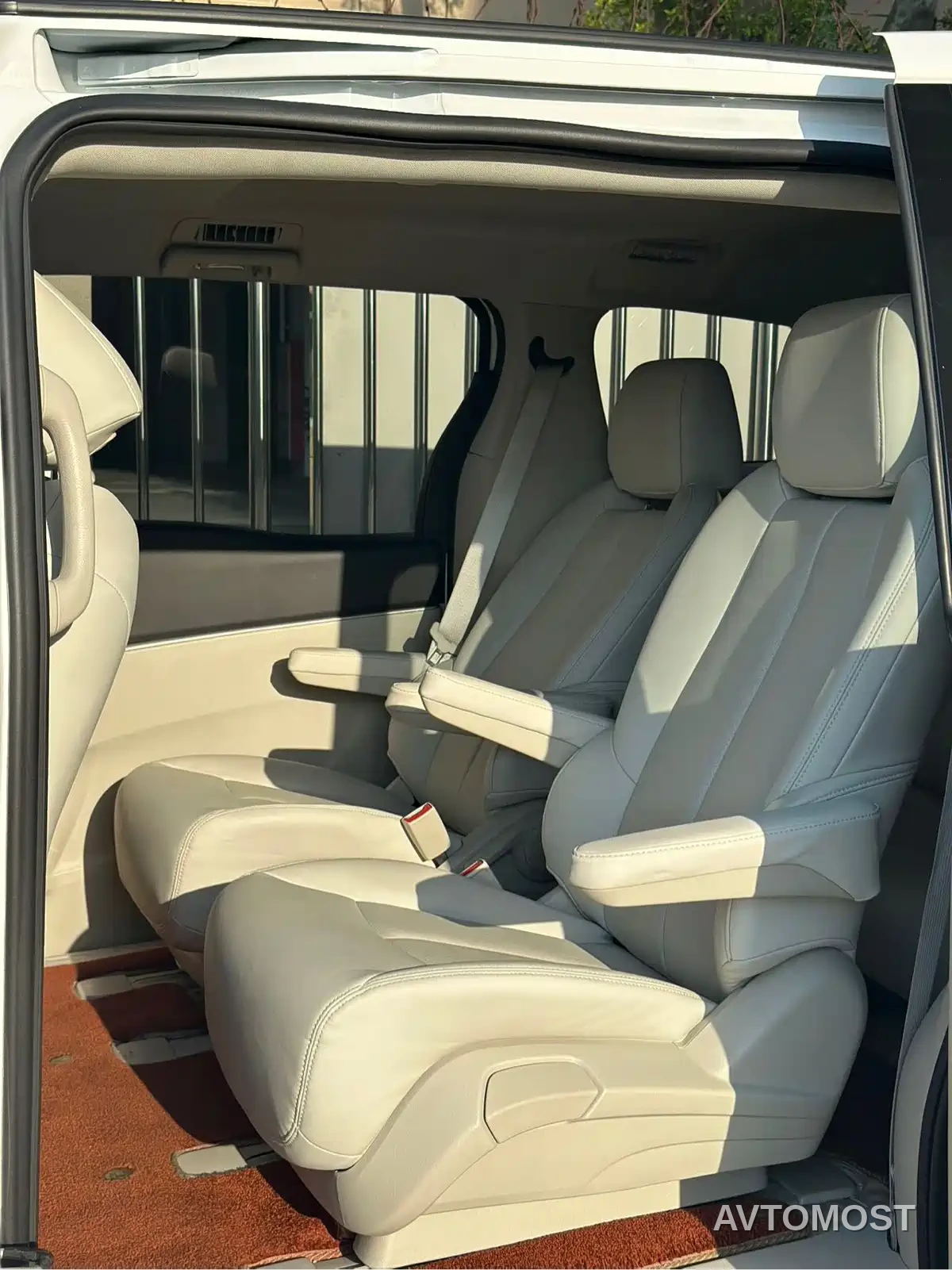Buick GL8 2023 Model Land Business Class Comfort — фото 11