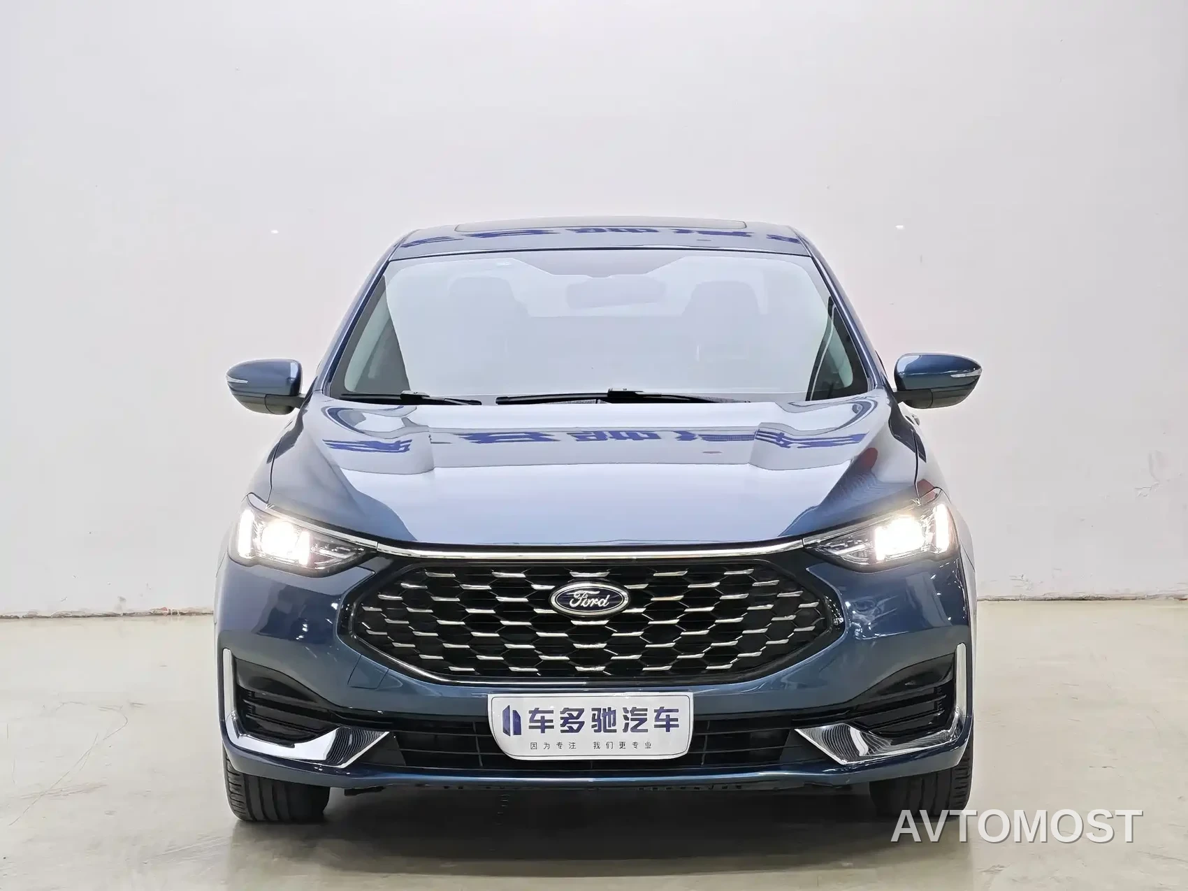 Ford Escort 2021 1.5L Automatic Diamond Edition — фото 2