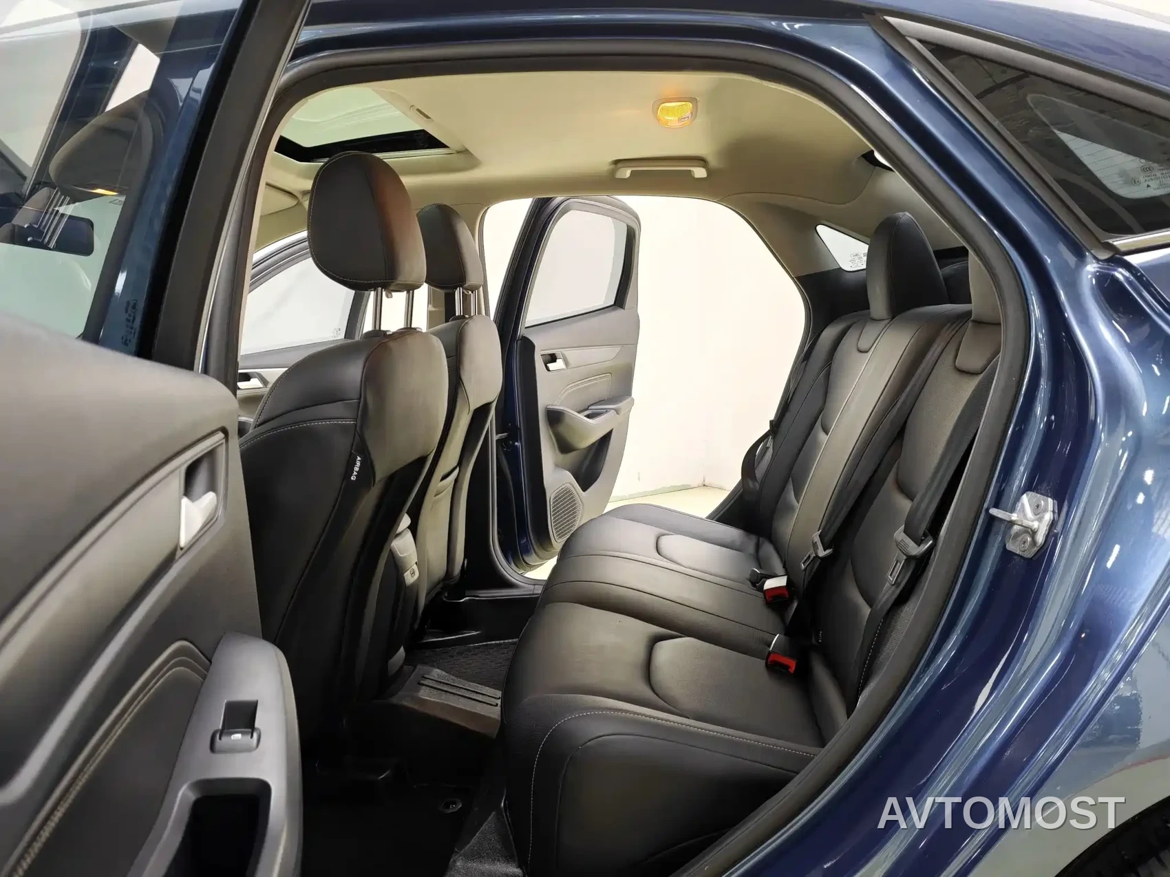 Ford Escort 2021 1.5L Automatic Diamond Edition — фото 8