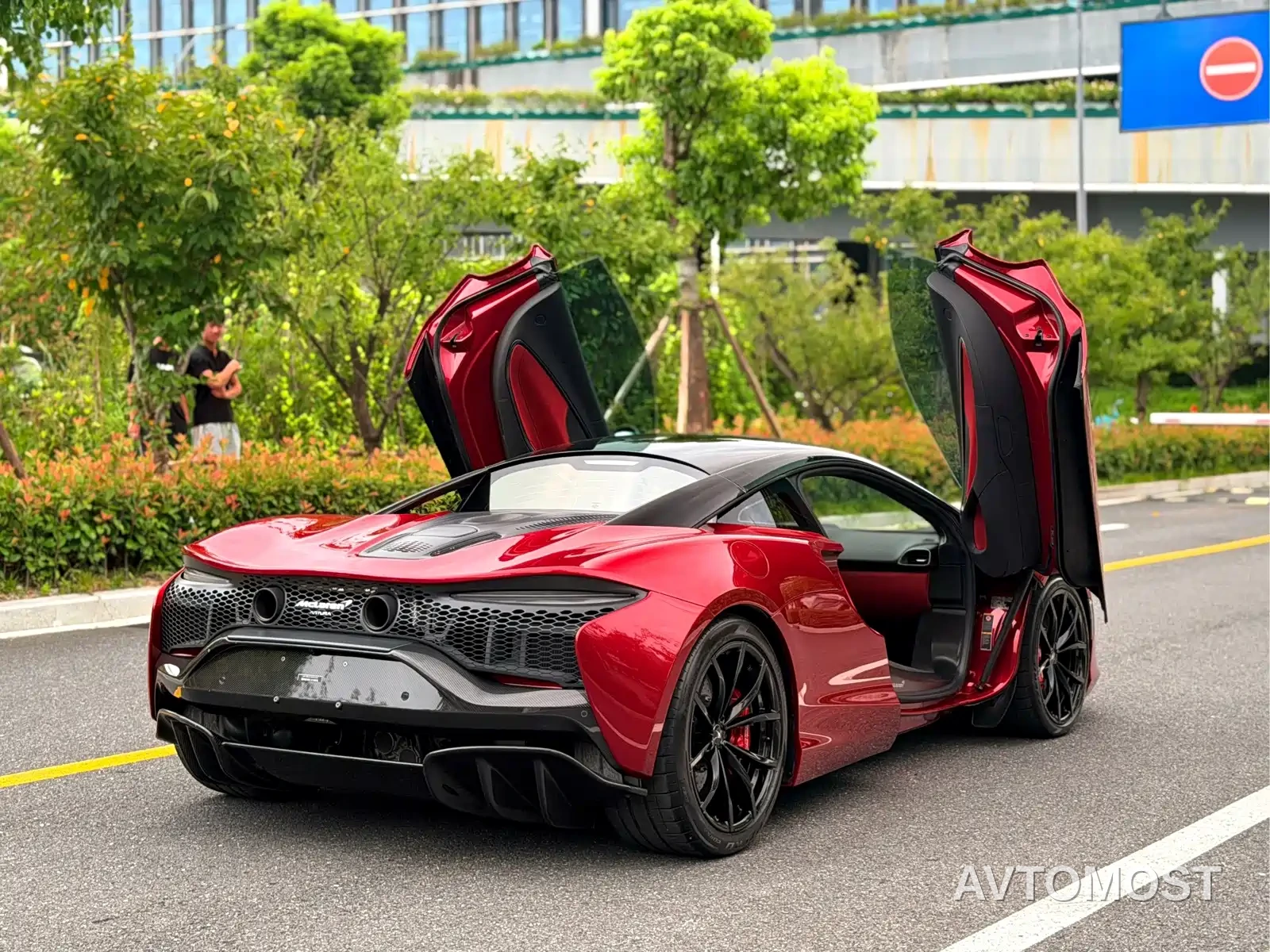 McLaren Artura 2023 3.0T Hybrid Standard — фото 4
