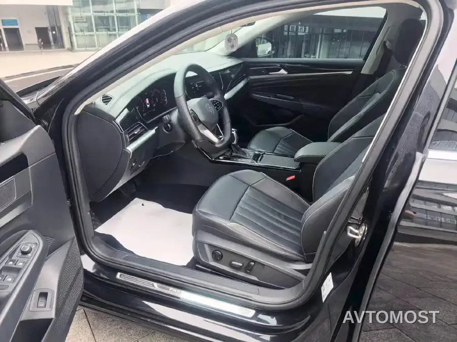 Volkswagen Passat 2023 Facelift 330TSI Starlight Elite Edition