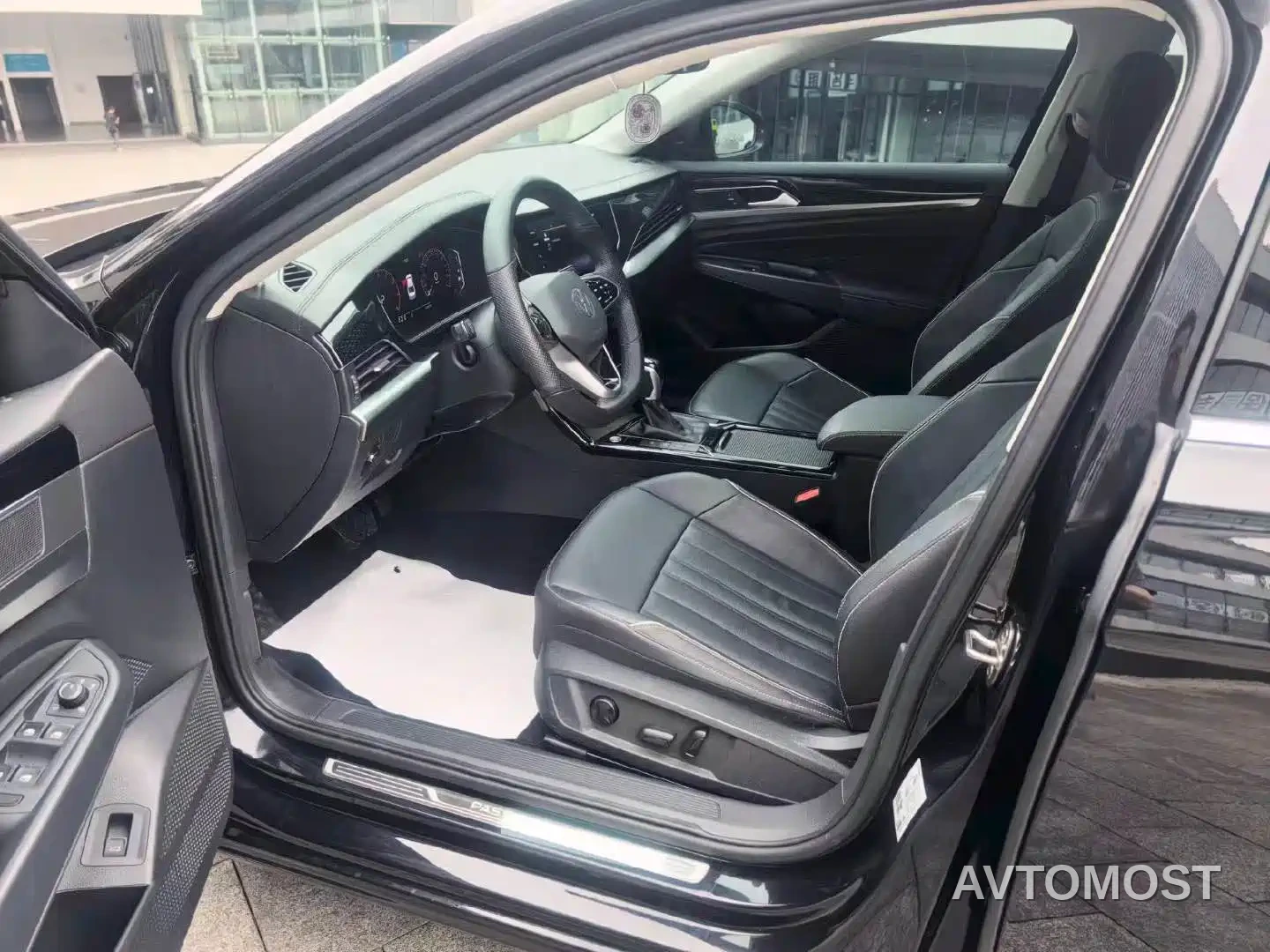Volkswagen Passat 2023 Facelift 330TSI Starlight Elite Edition — фото 1