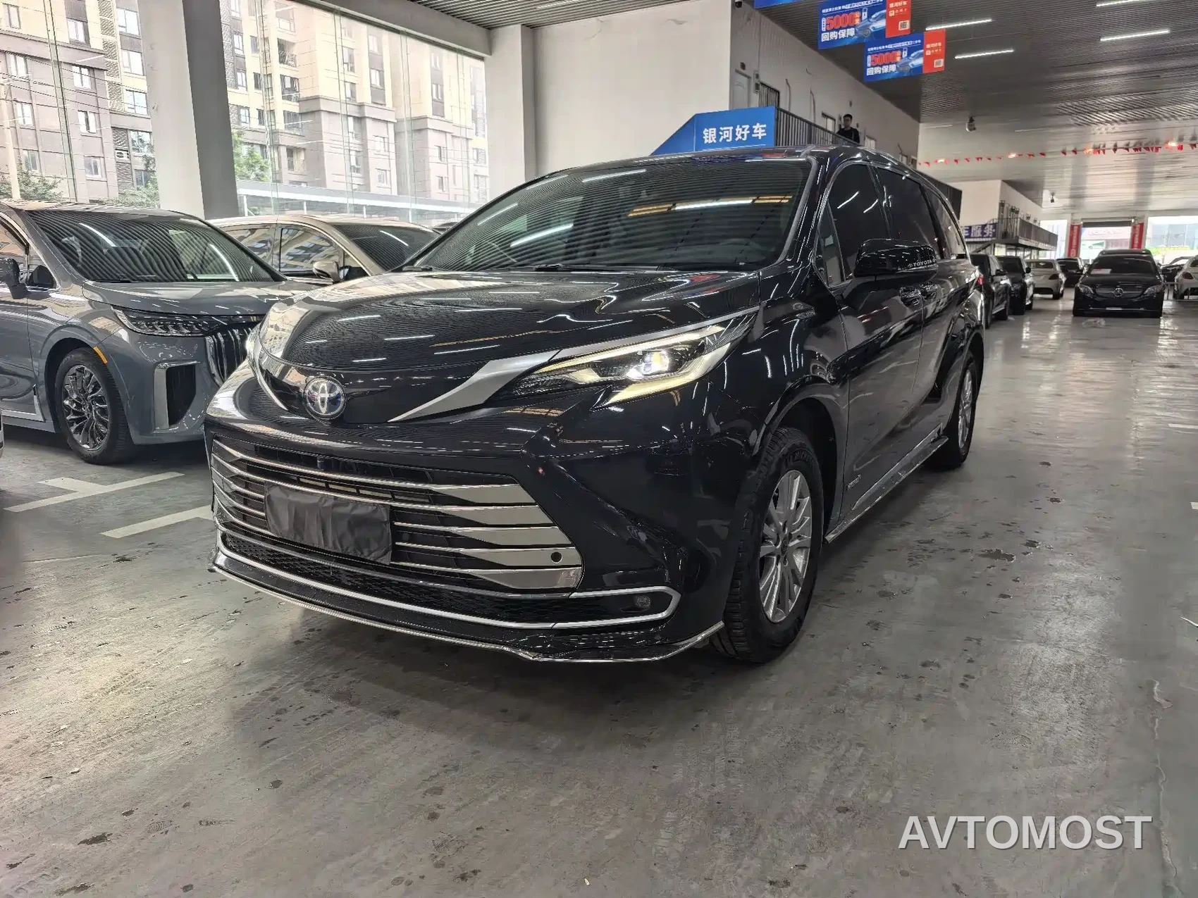 Toyota Sienna 2021 2.5L Hybrid Luxury Edition — фото 1