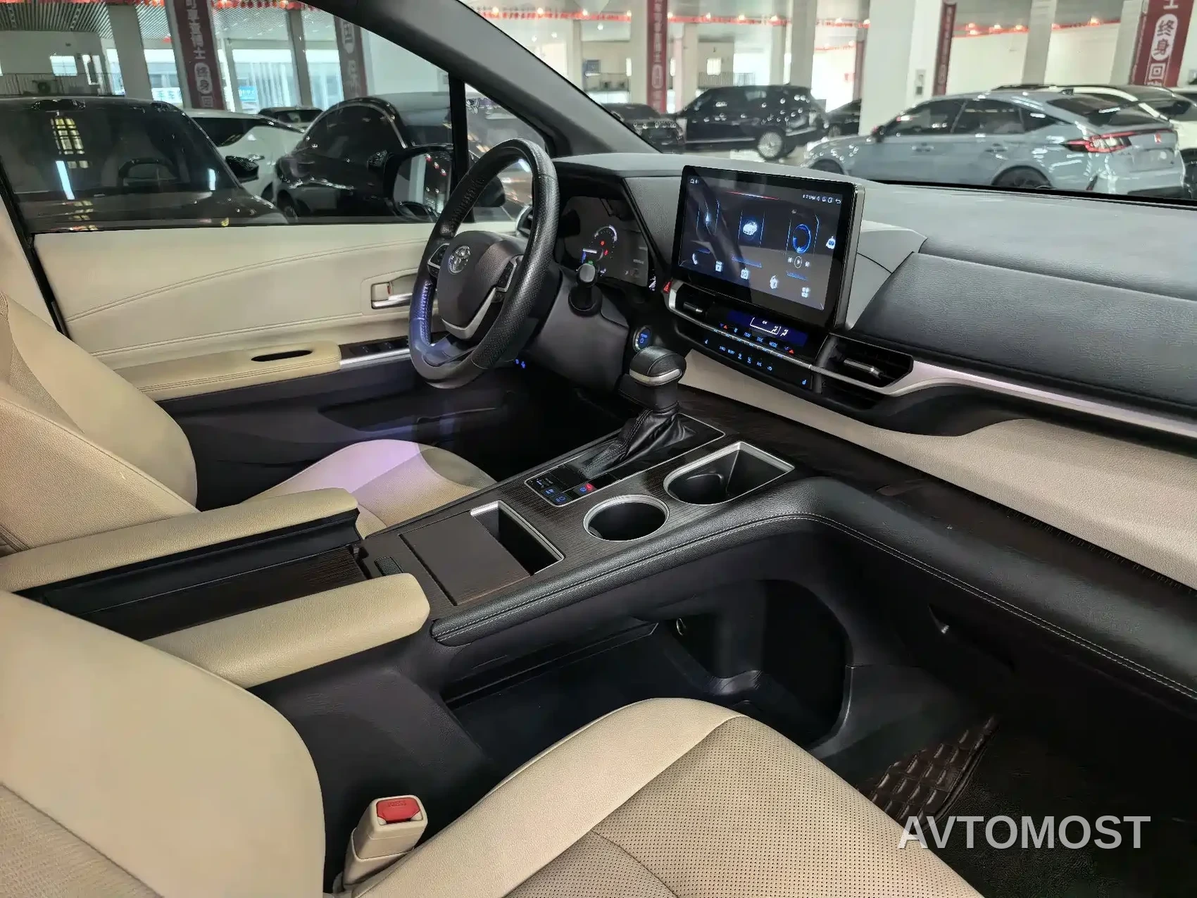 Toyota Sienna 2021 2.5L Hybrid Luxury Edition — фото 17