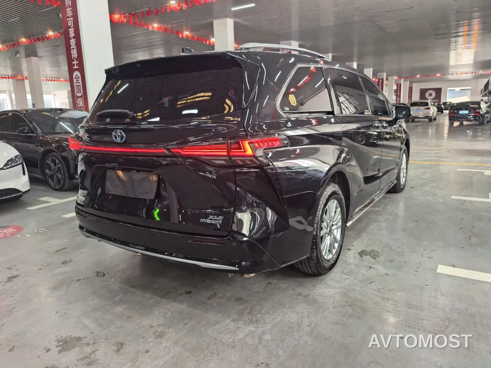 Toyota Sienna 2021 2.5L Hybrid Luxury Edition — фото 18