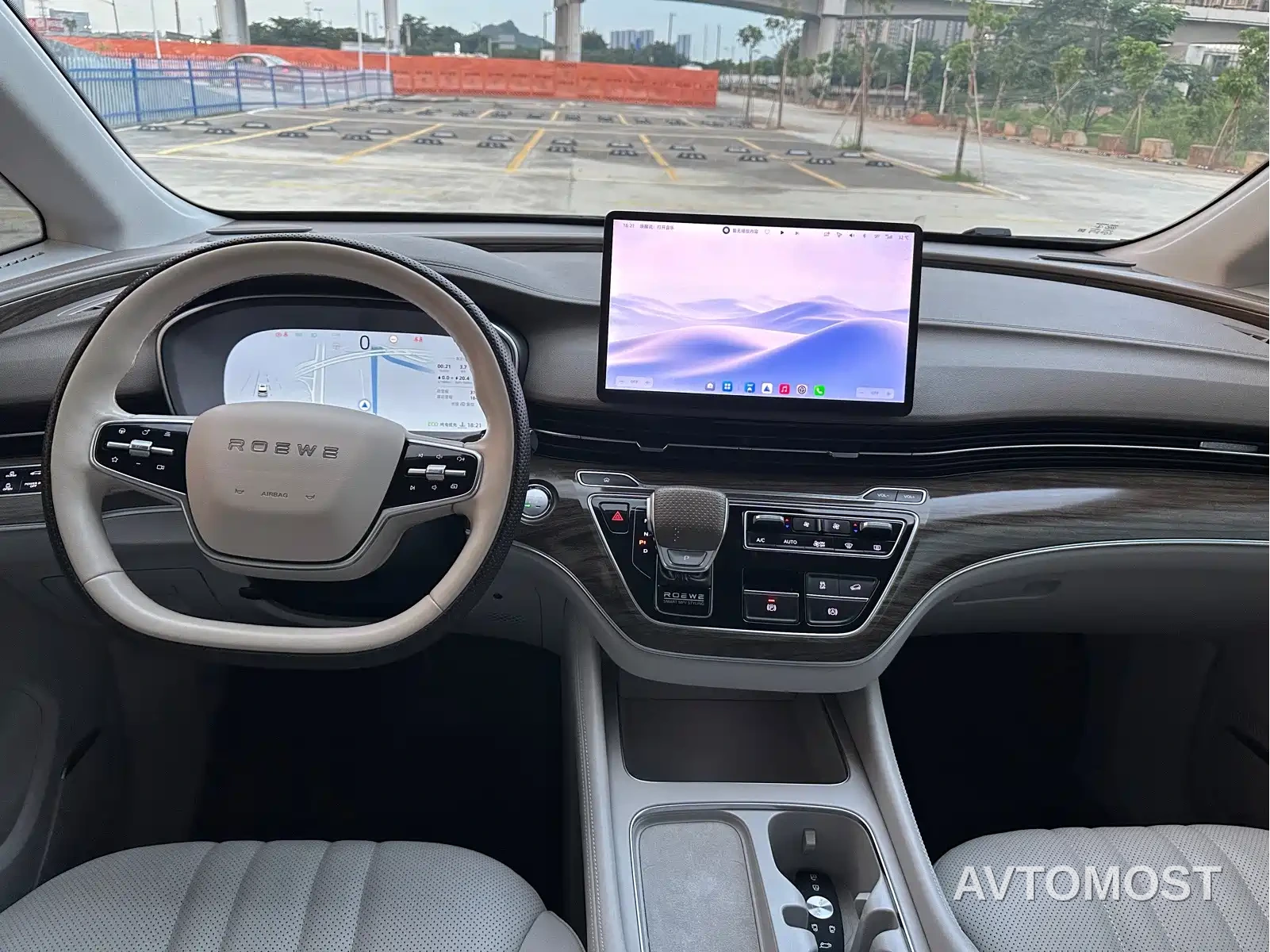 Roewe iMAX8 EV 2025 1.5T DMH Land Luxury Edition — фото 24