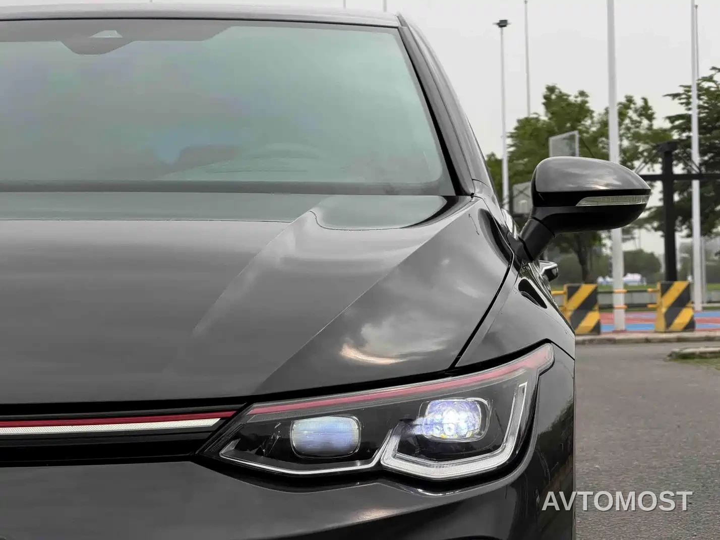 Volkswagen Golf GTI 2023 380TSI DSG GTI — фото 4