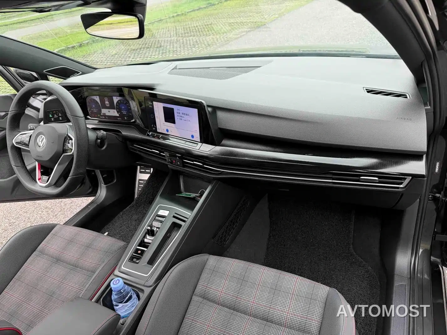 Volkswagen Golf GTI 2023 380TSI DSG GTI — фото 14