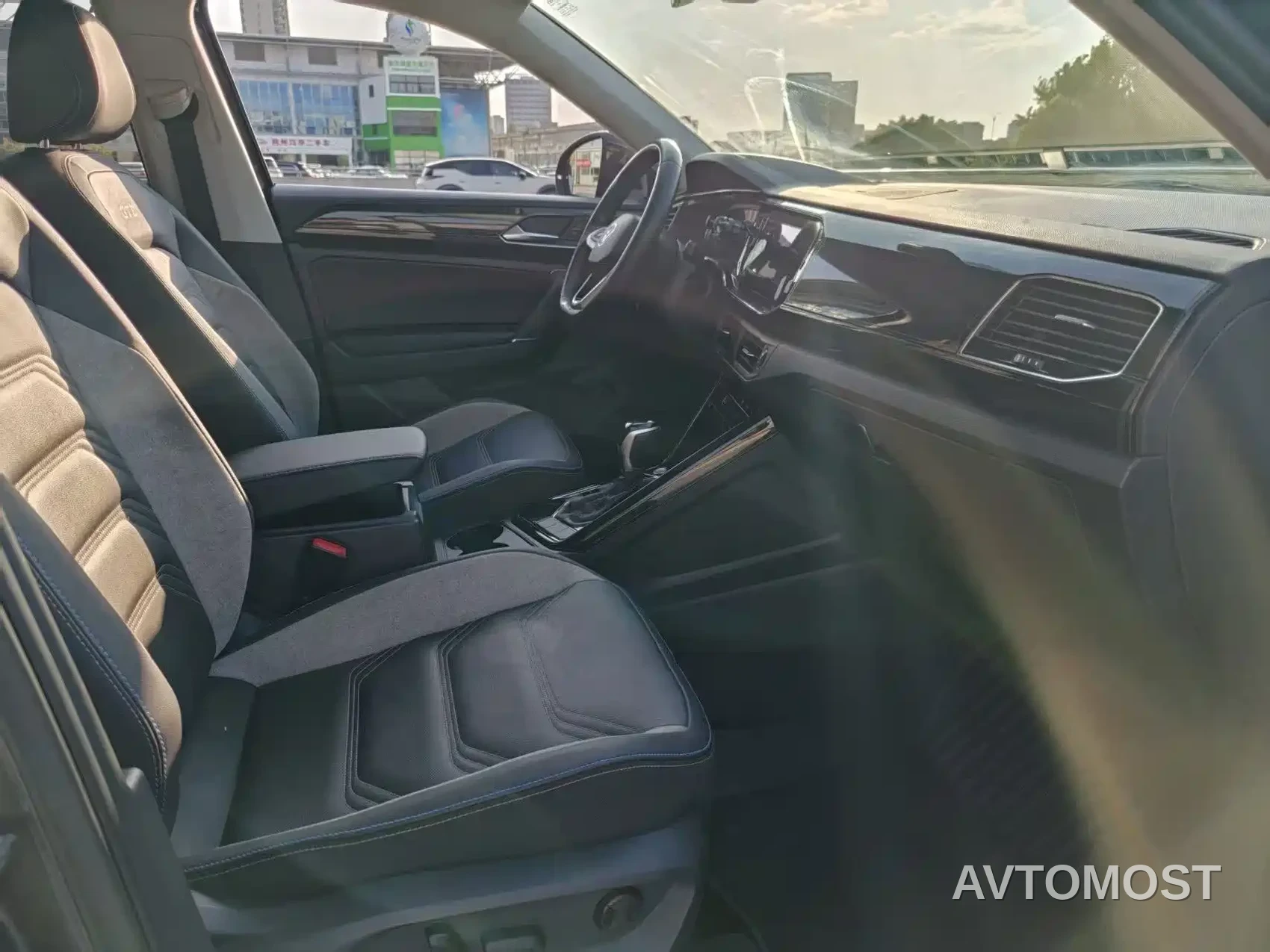 Volkswagen Tayron GTE Plug-in Hybrid 2020 Model 1.4T Luxury — фото 9