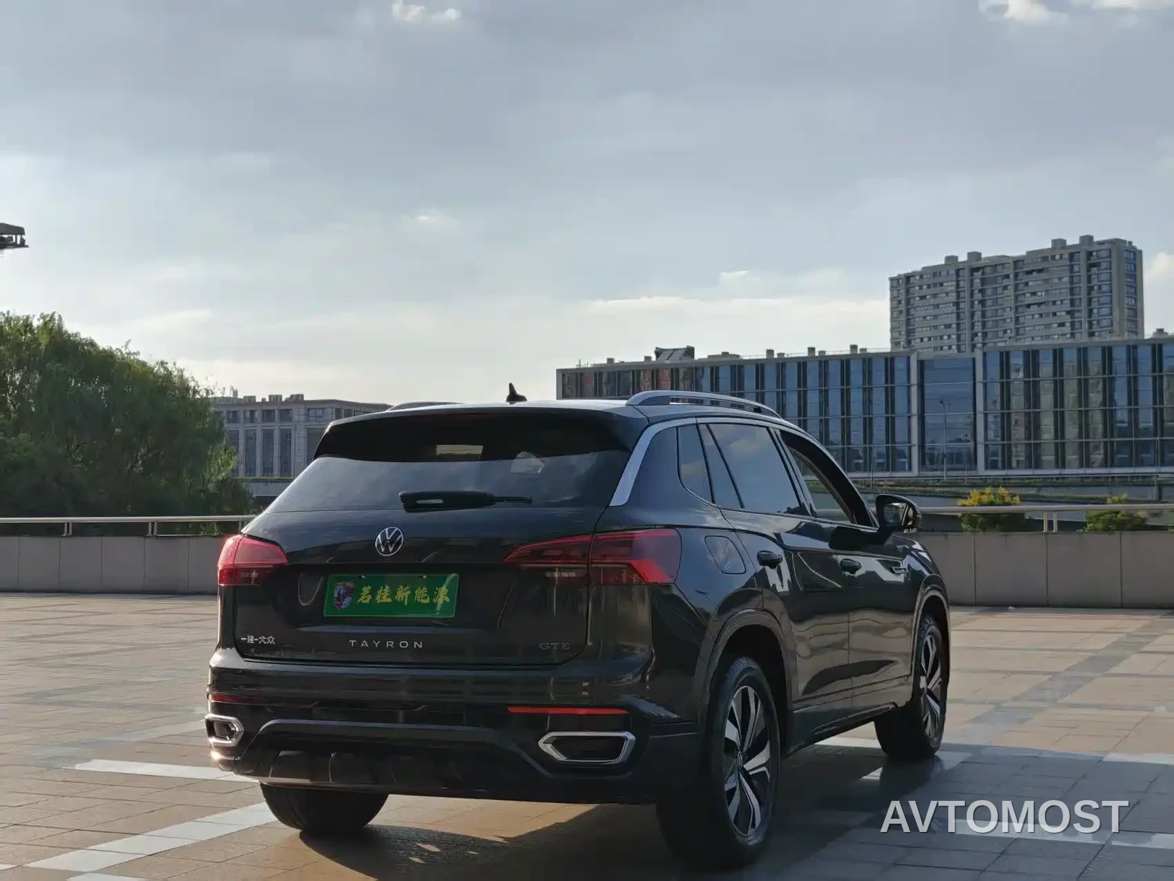 Volkswagen Tayron GTE Plug-in Hybrid 2020 Model 1.4T Luxury — фото 13