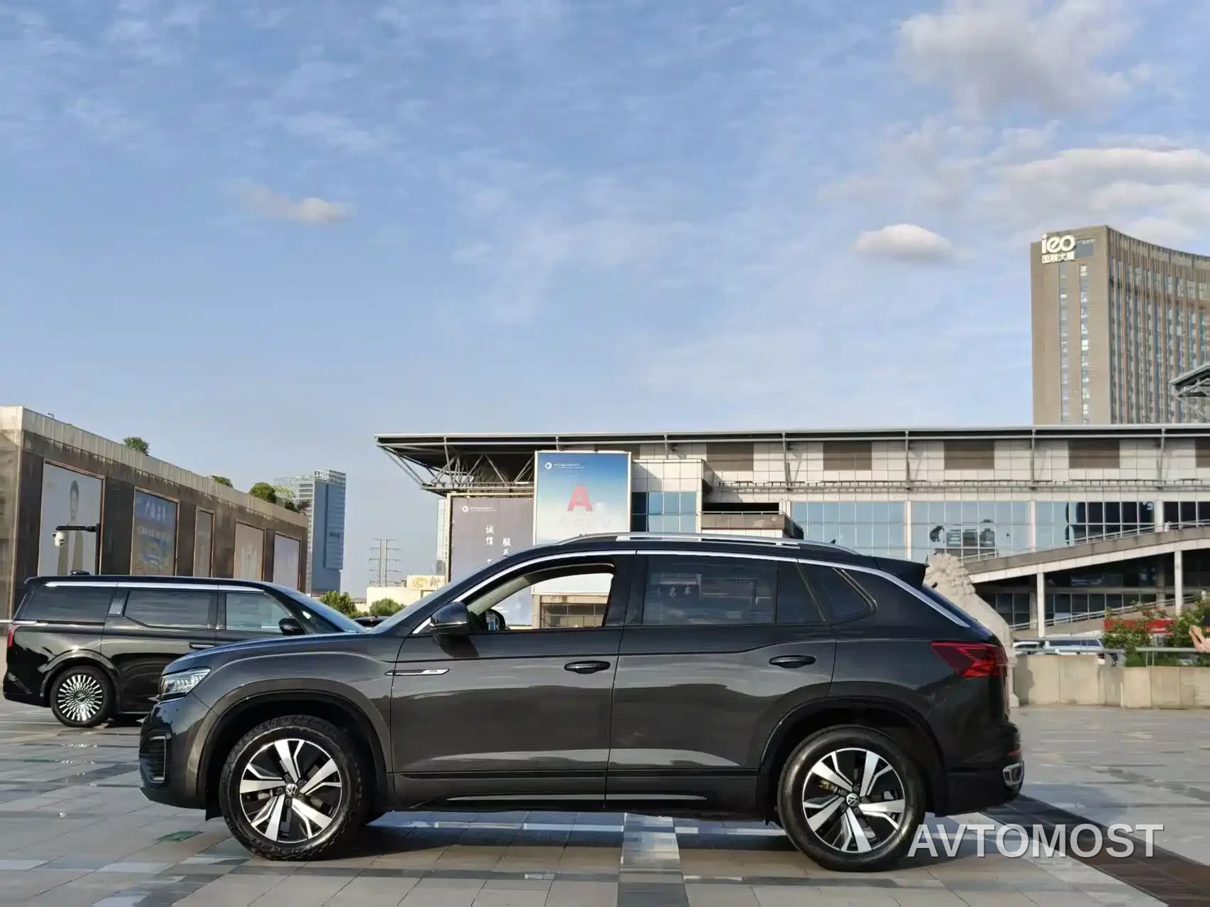 Volkswagen Tayron GTE Plug-in Hybrid 2020 Model 1.4T Luxury — фото 15