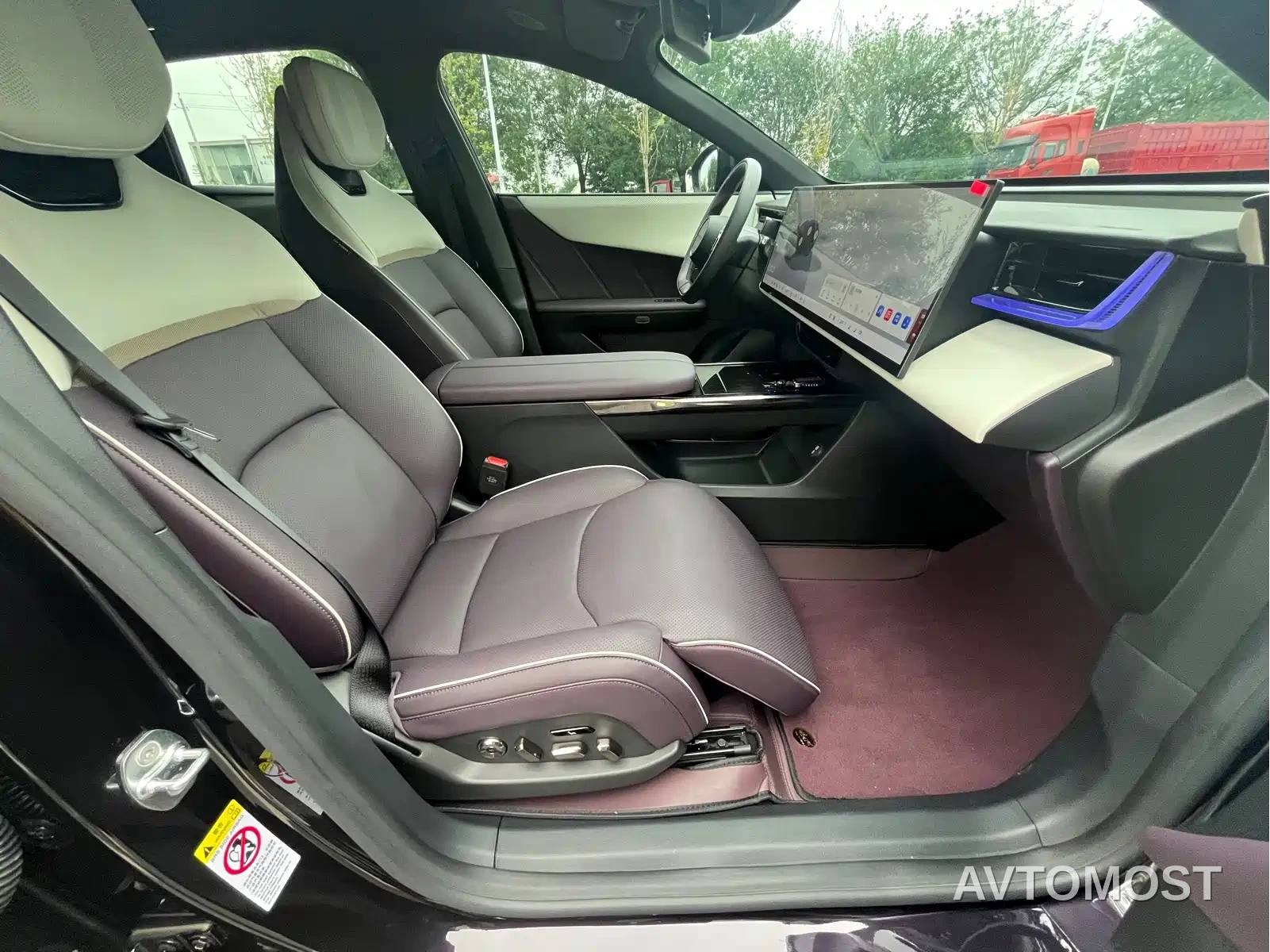 Mazda EZ-60 2025 Range-extender Base Model — фото 13