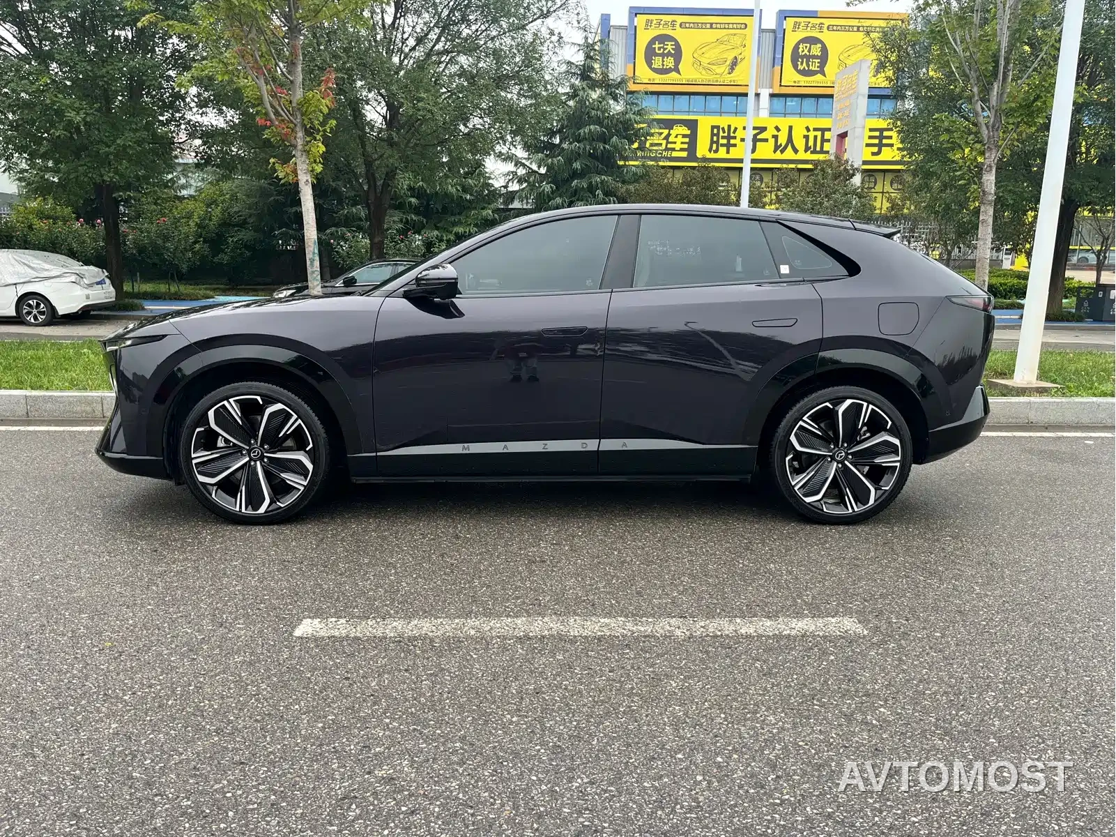 Mazda EZ-60 2025 Range-extender Base Model — фото 16