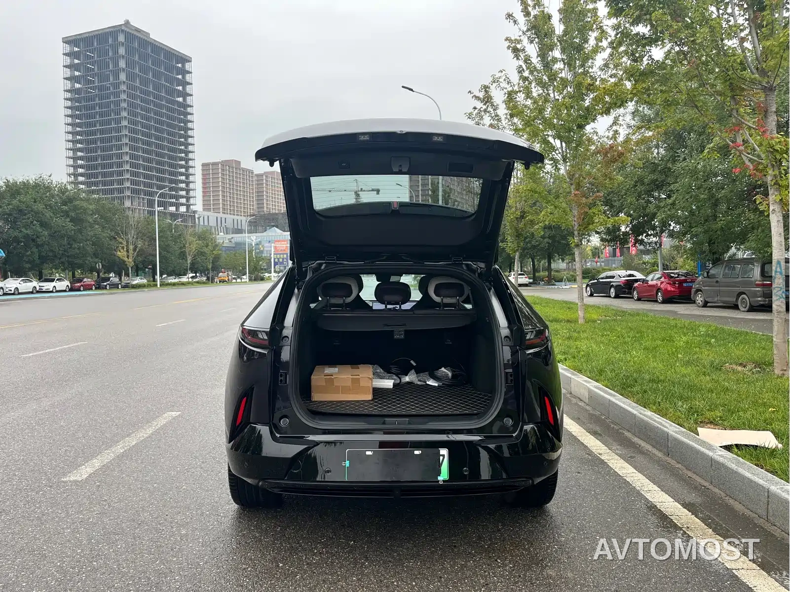 Mazda EZ-60 2025 Range-extender Base Model — фото 18