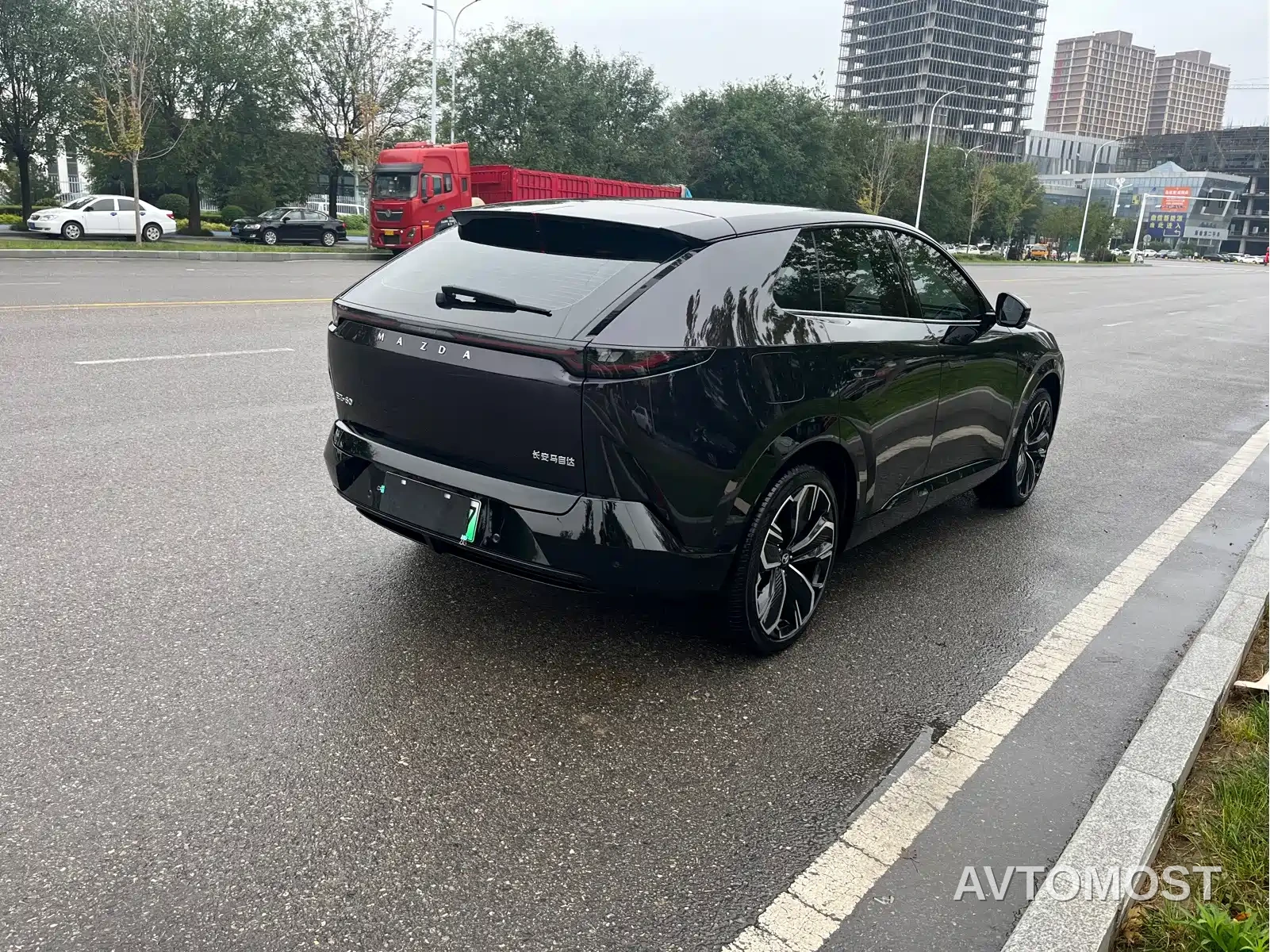 Mazda EZ-60 2025 Range-extender Base Model — фото 19