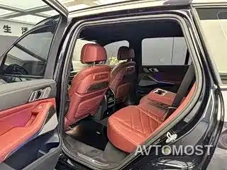 BMW X5 2023 xDrive 40Li M Sport Package — фото 4